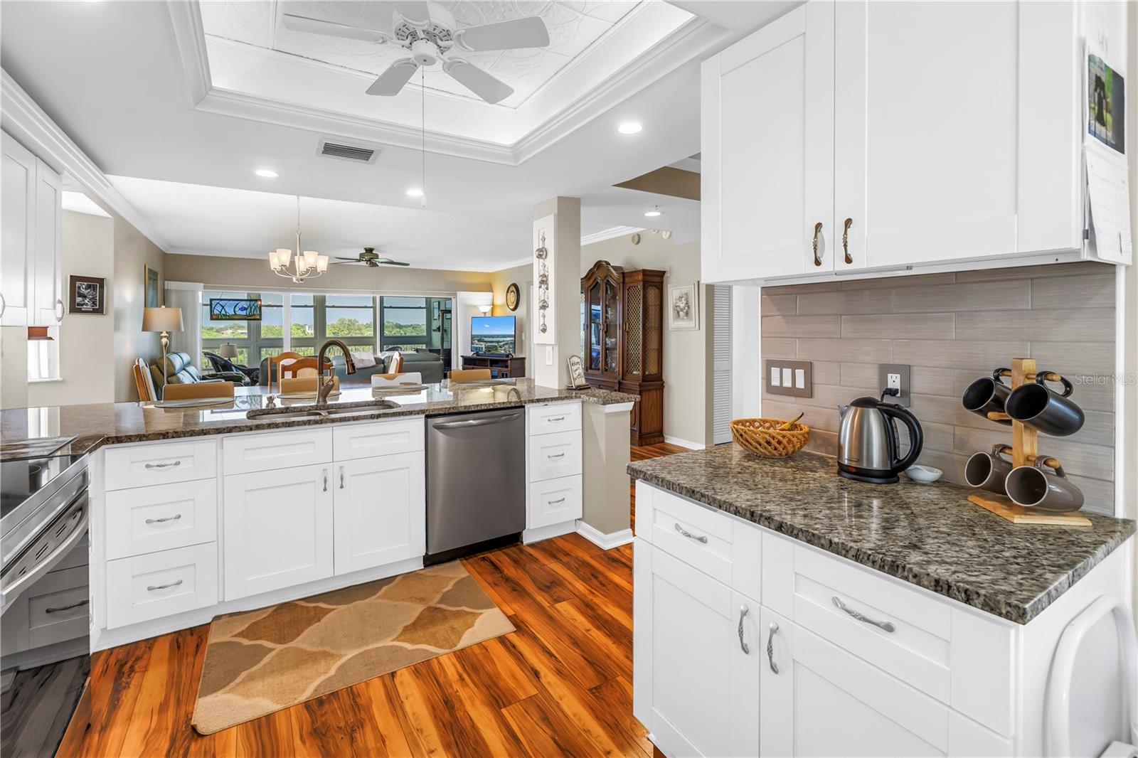 Listing photo id 18 for 6399 Shoreline Drive 4201