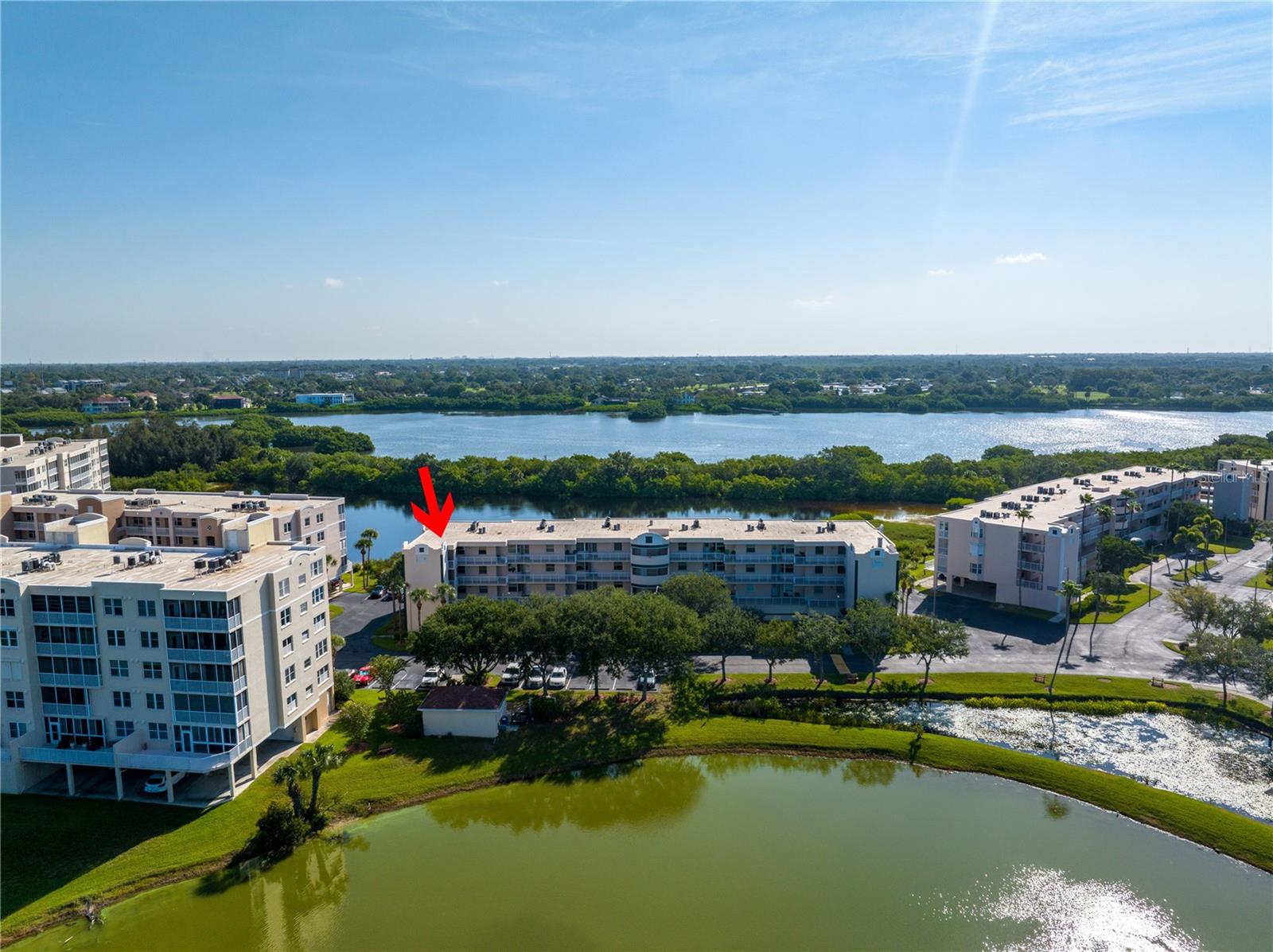 Listing photo id 35 for 6399 Shoreline Drive 4201