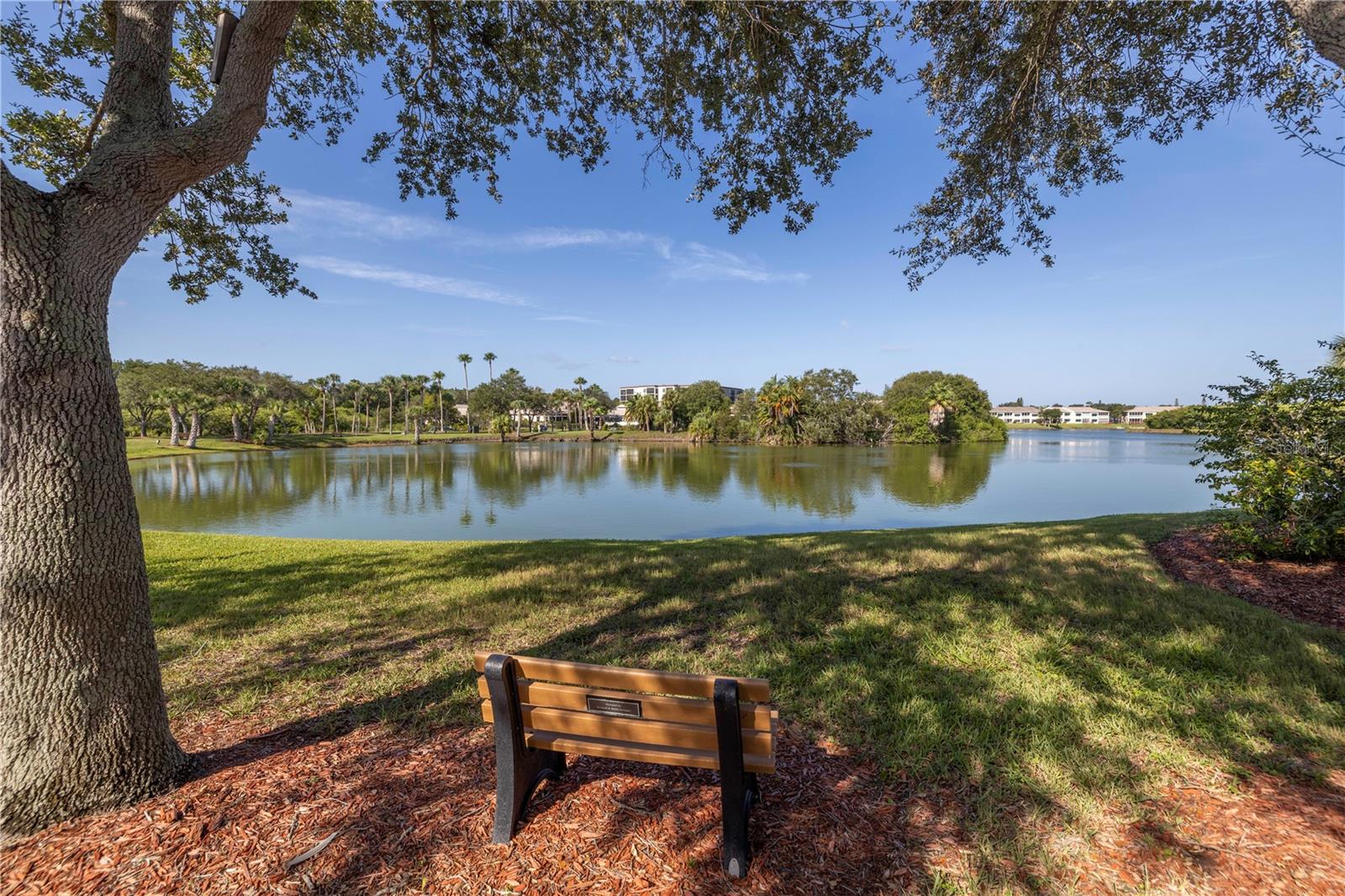 Listing photo id 38 for 6399 Shoreline Drive 4201