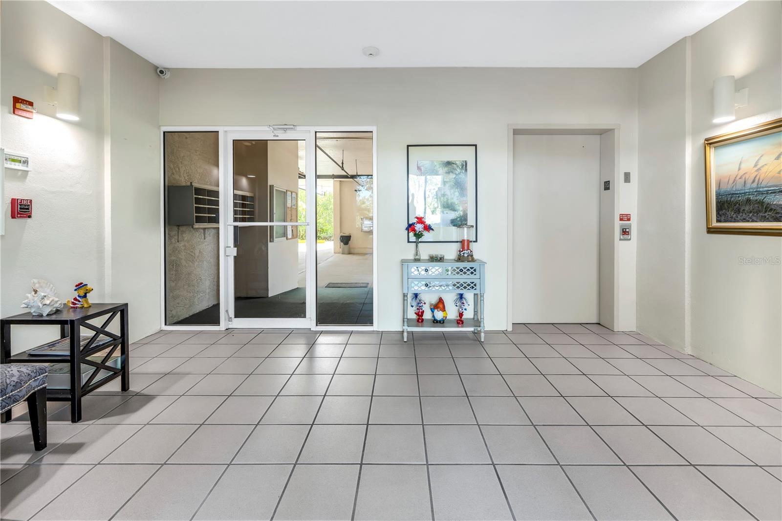 Listing photo id 40 for 6399 Shoreline Drive 4201