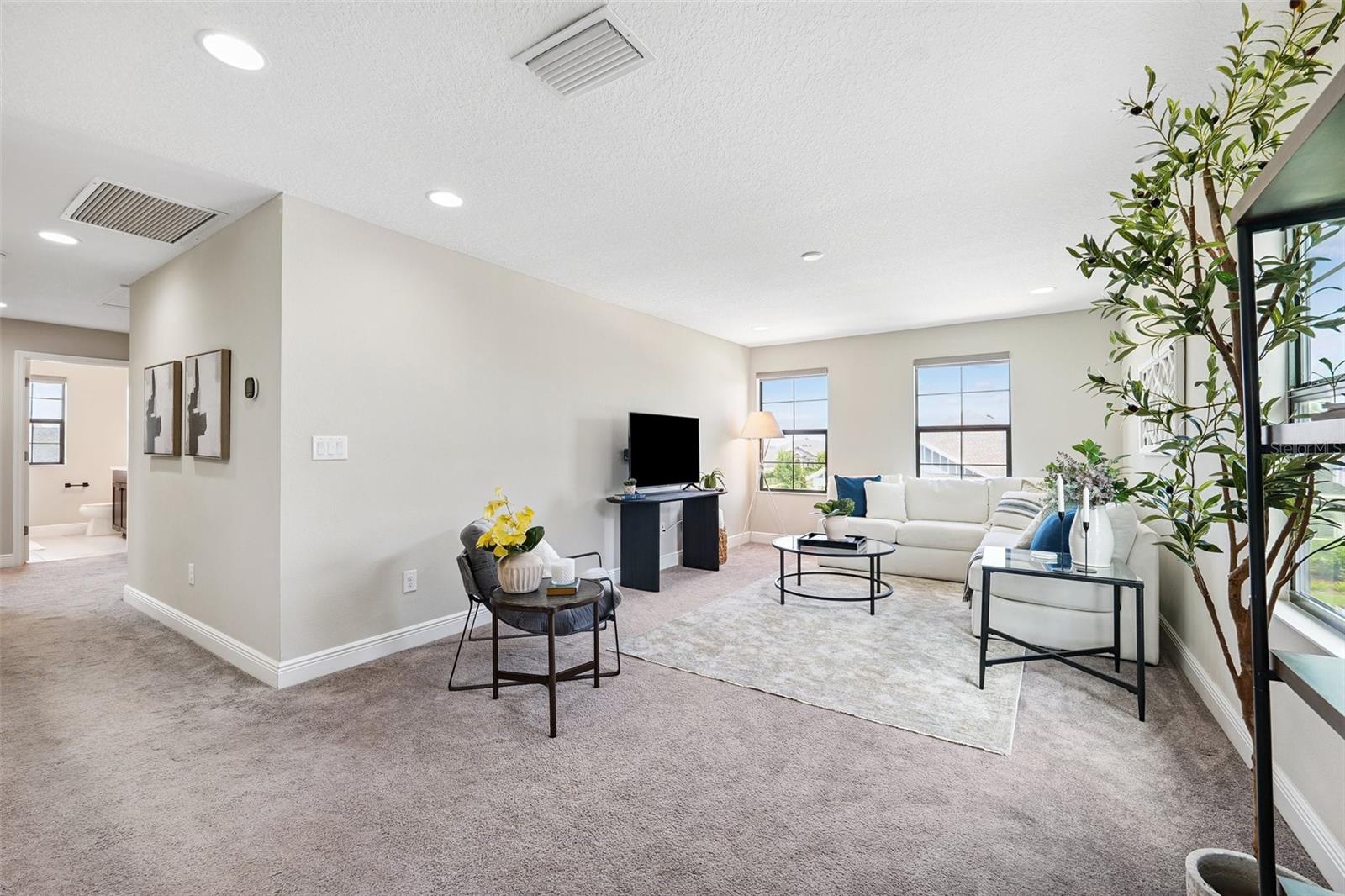 Image 21 of 59 For 5601 Limelight Drive