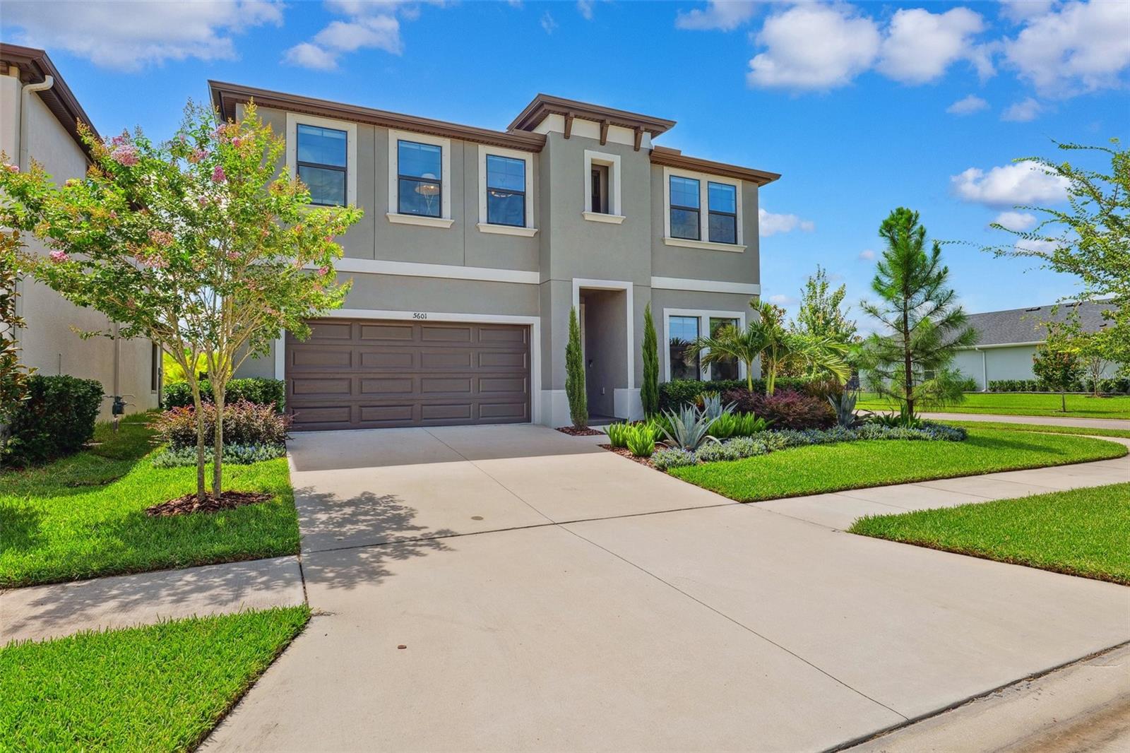 Image 3 of 59 For 5601 Limelight Drive