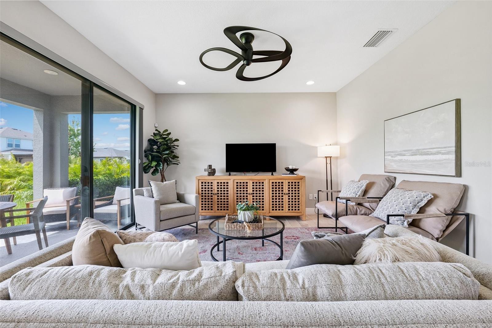 Image 7 of 59 For 5601 Limelight Drive