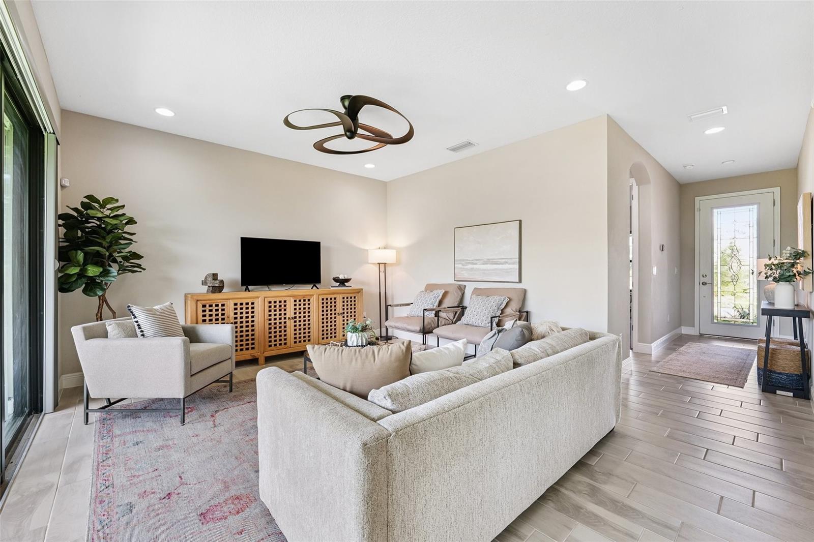 Image 8 of 59 For 5601 Limelight Drive