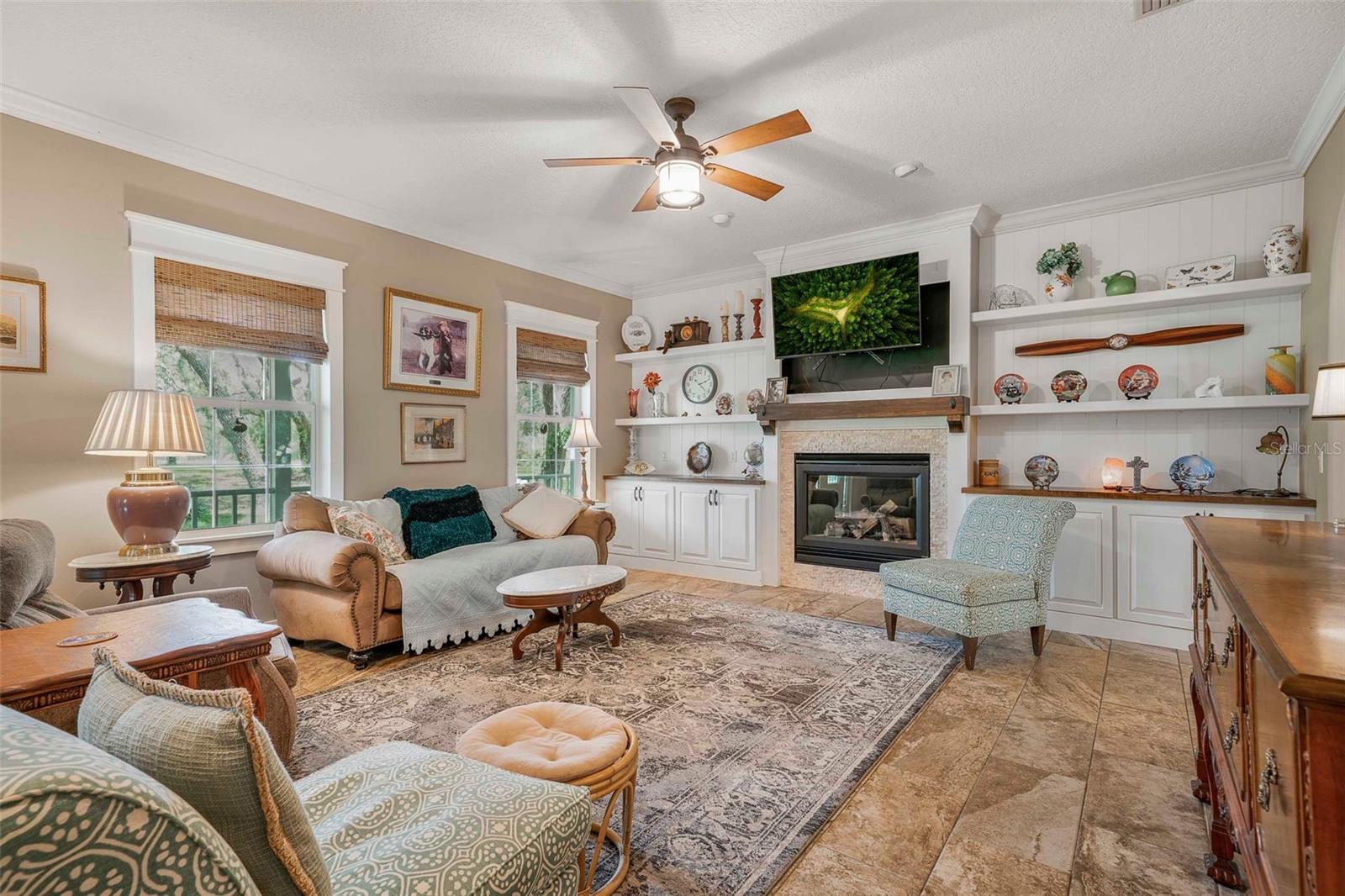 Image 8 of 58 For 828 Savoy Street