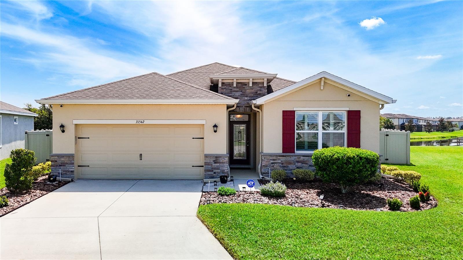 Listing photo id 0 for 31542 Tansy Bend