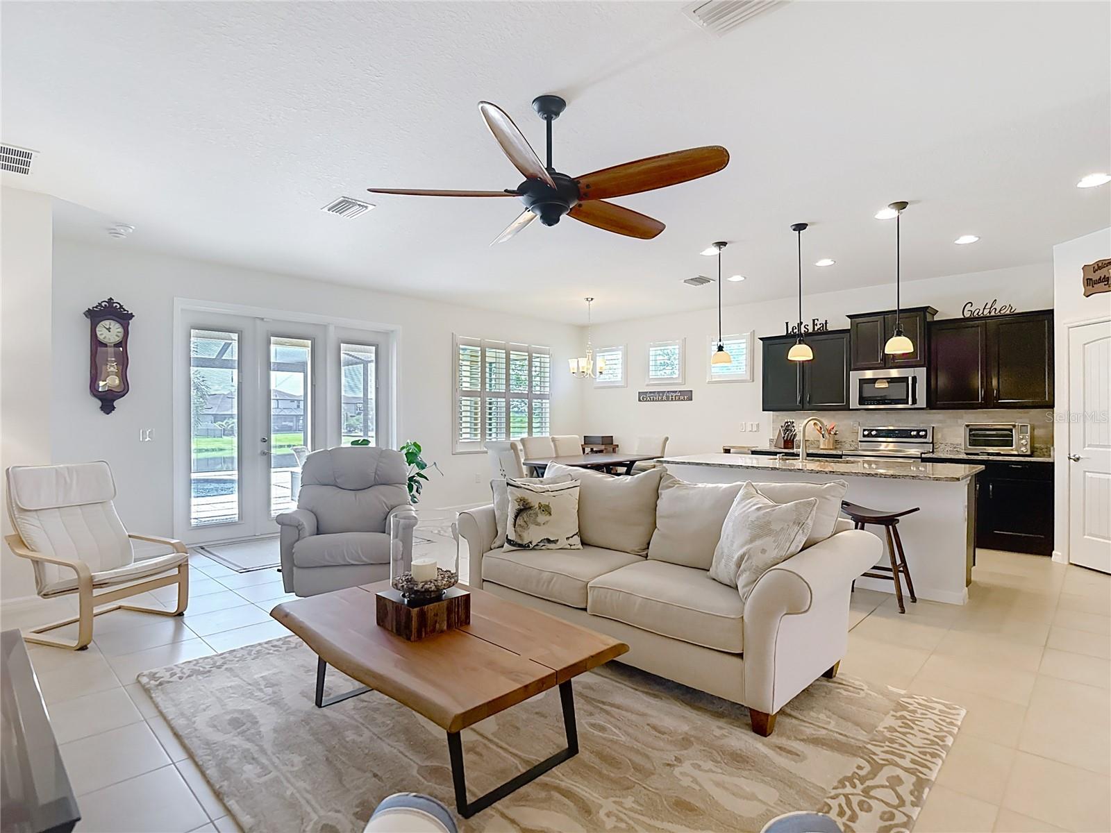 Listing photo id 23 for 31542 Tansy Bend