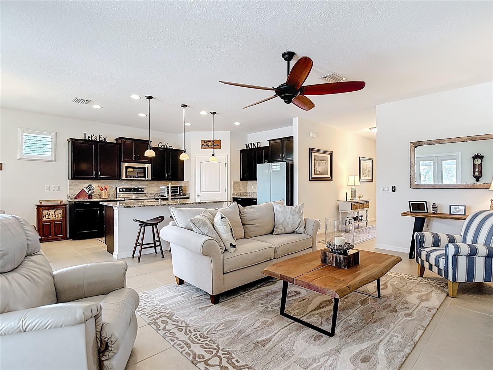 Listing photo id 24 for 31542 Tansy Bend