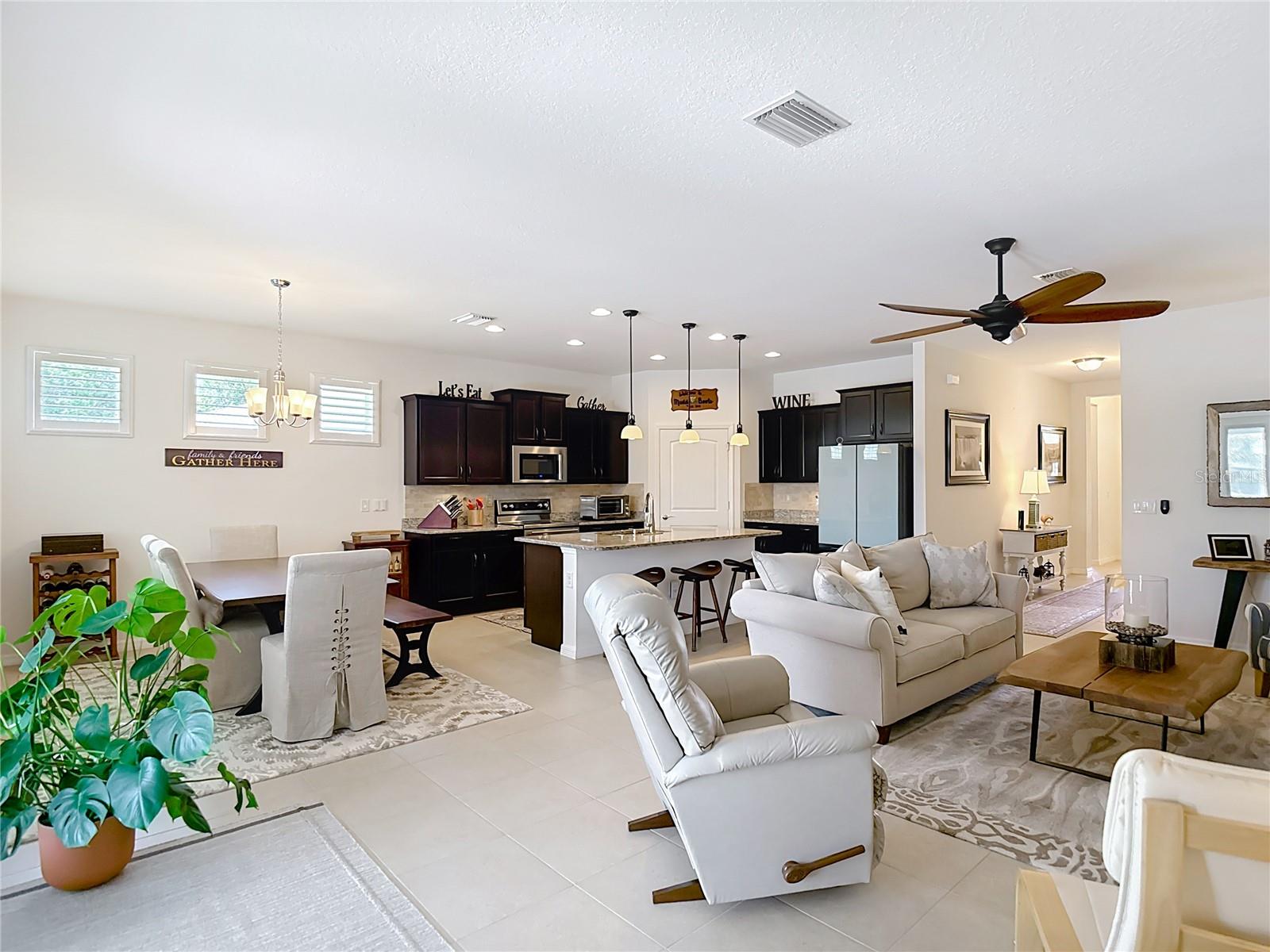 Listing photo id 25 for 31542 Tansy Bend