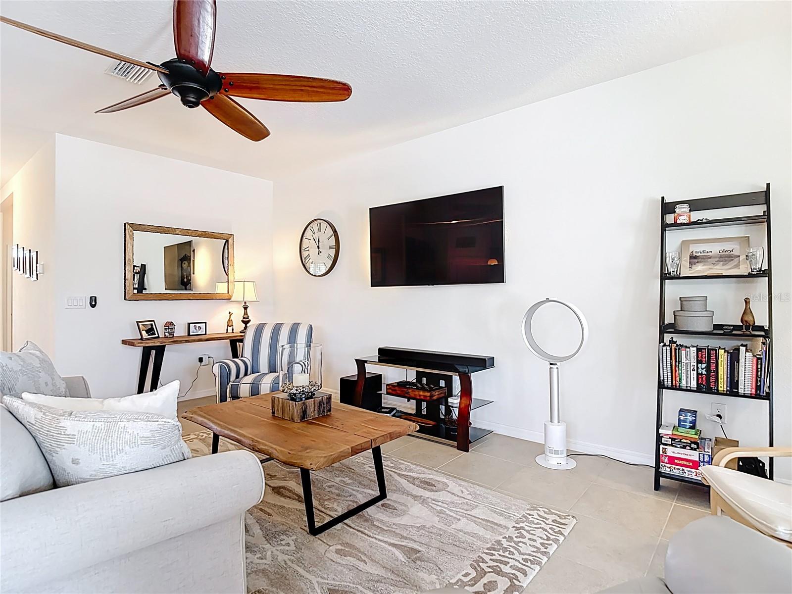 Listing photo id 26 for 31542 Tansy Bend