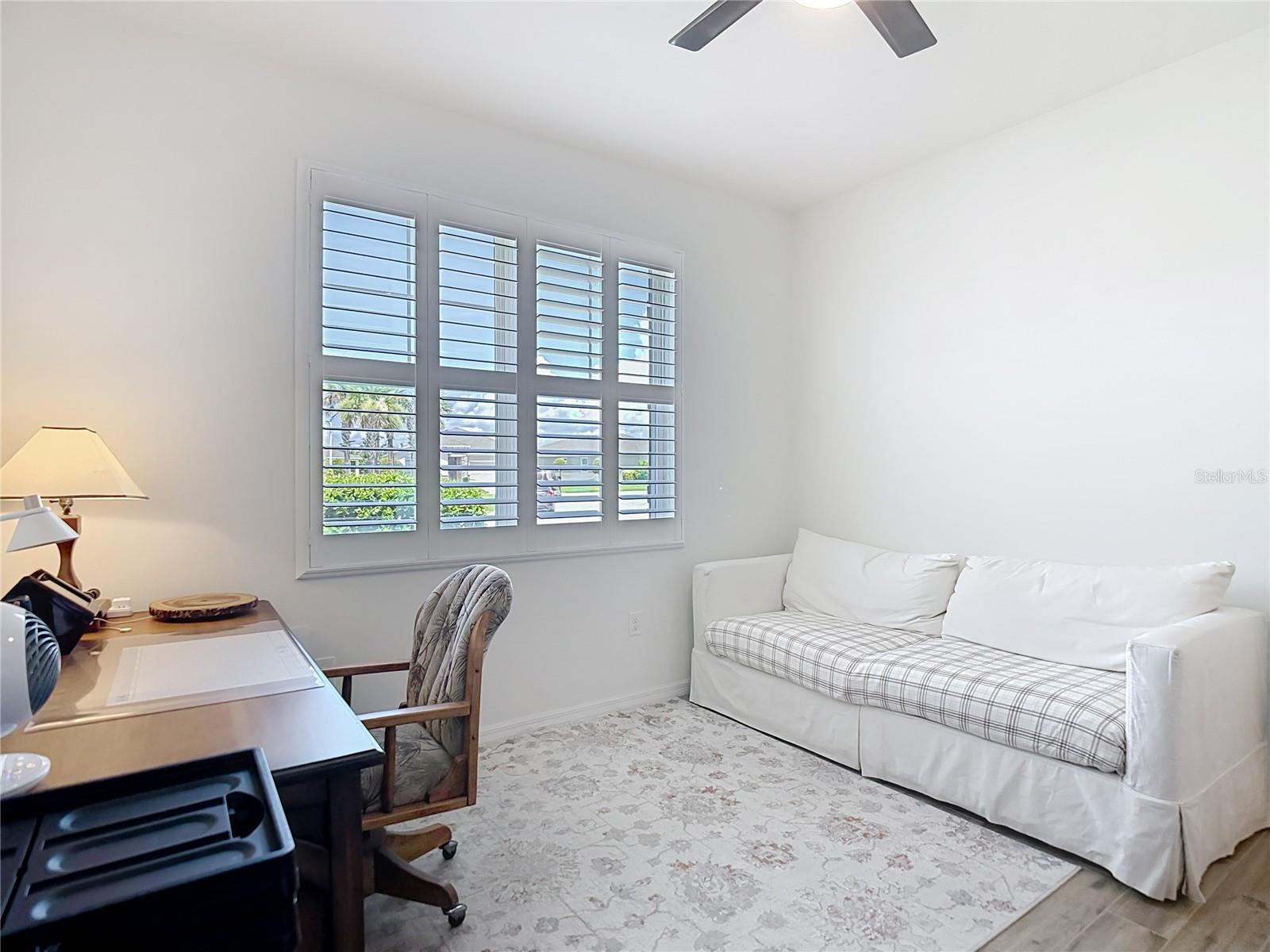 Listing photo id 35 for 31542 Tansy Bend