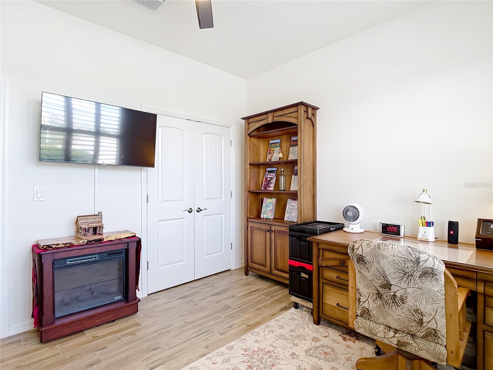 Listing photo id 37 for 31542 Tansy Bend