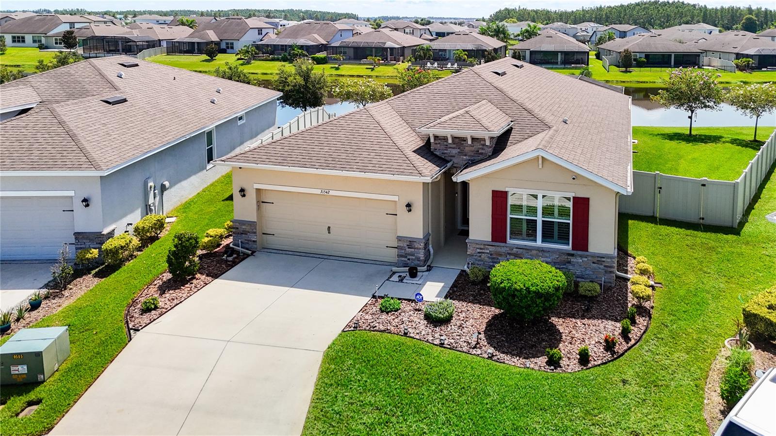 Listing photo id 2 for 31542 Tansy Bend