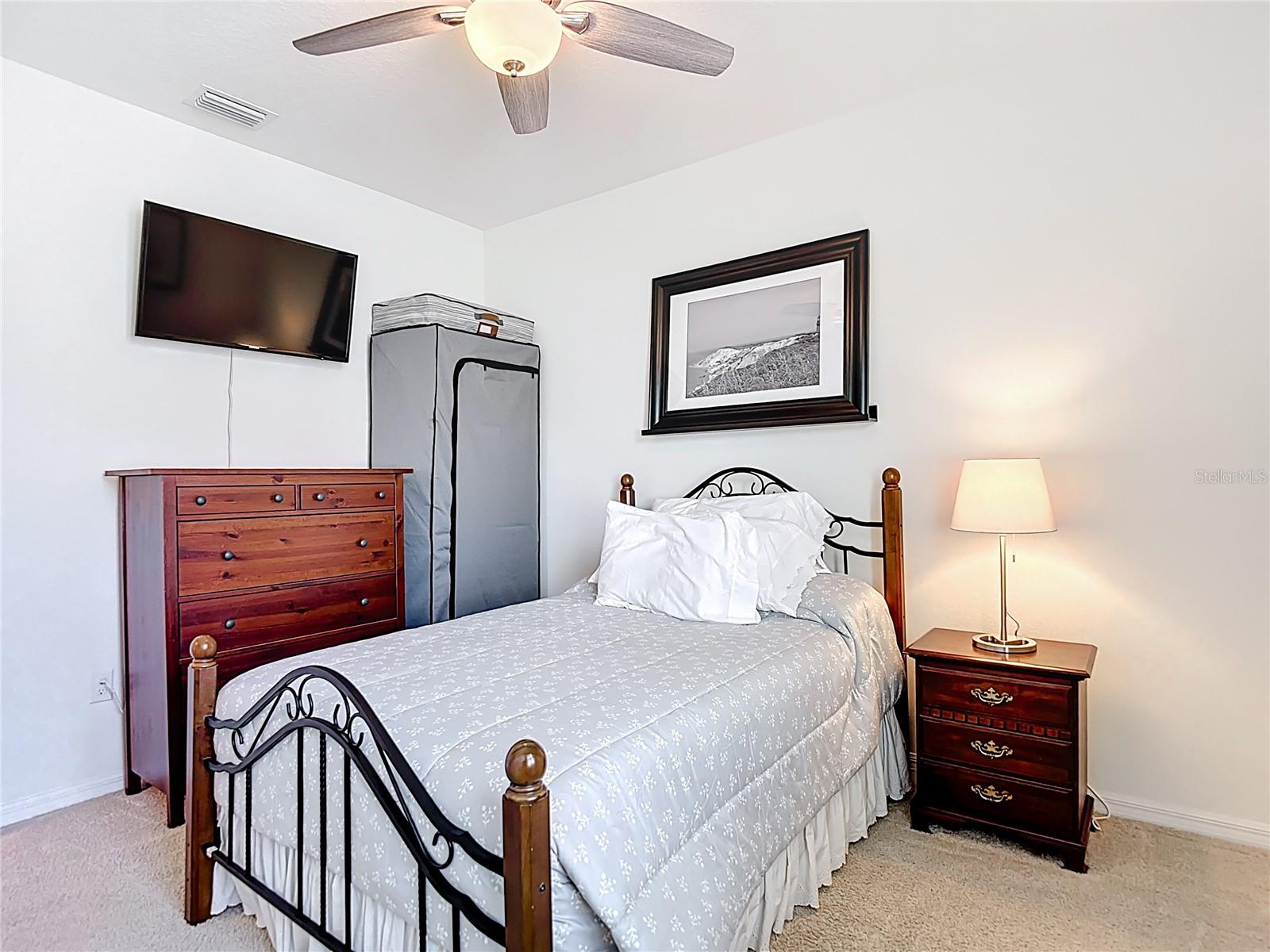 Listing photo id 38 for 31542 Tansy Bend