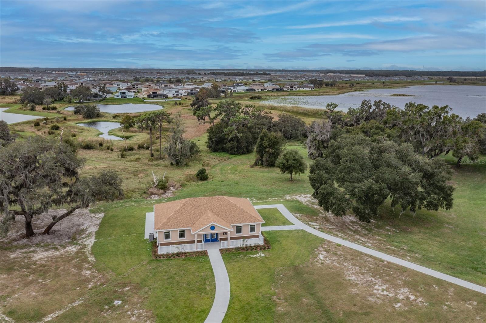 Listing photo id 86 for 31542 Tansy Bend