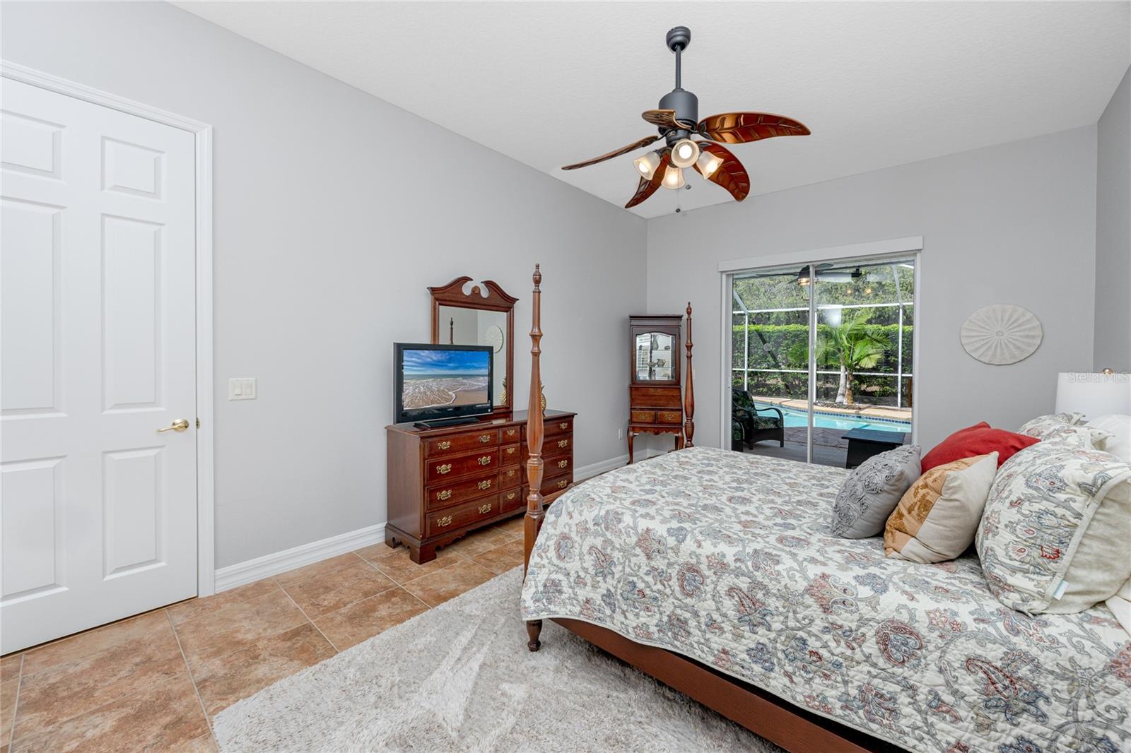 Image 21 of 54 For 12524 Leatherleaf Drive