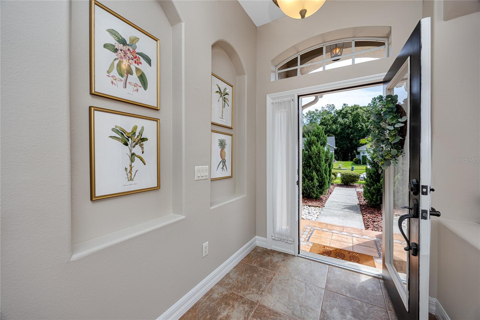 Image 6 of 54 For 12524 Leatherleaf Drive