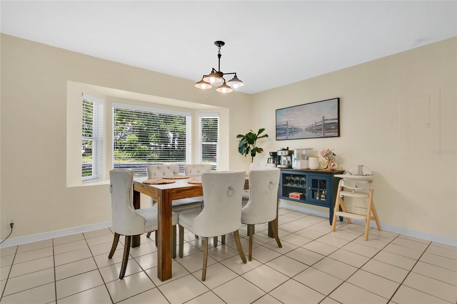 Image 10 of 31 For 4233 Oak Lane