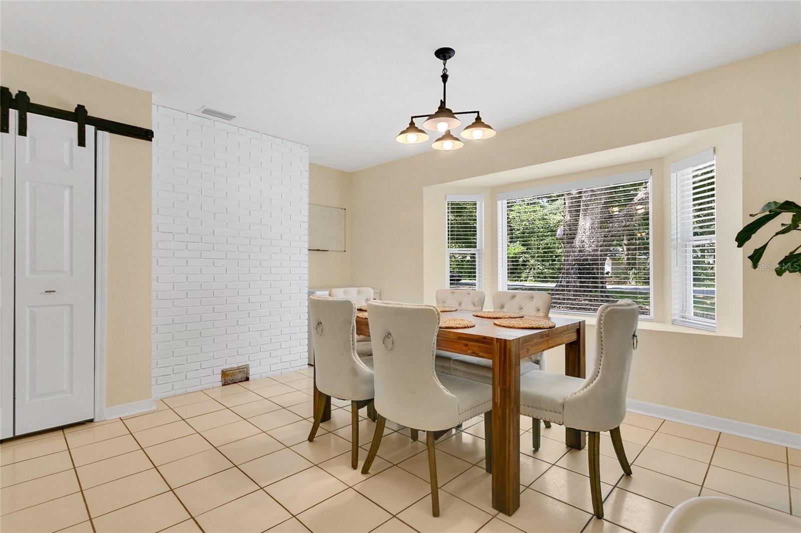Image 11 of 31 For 4233 Oak Lane