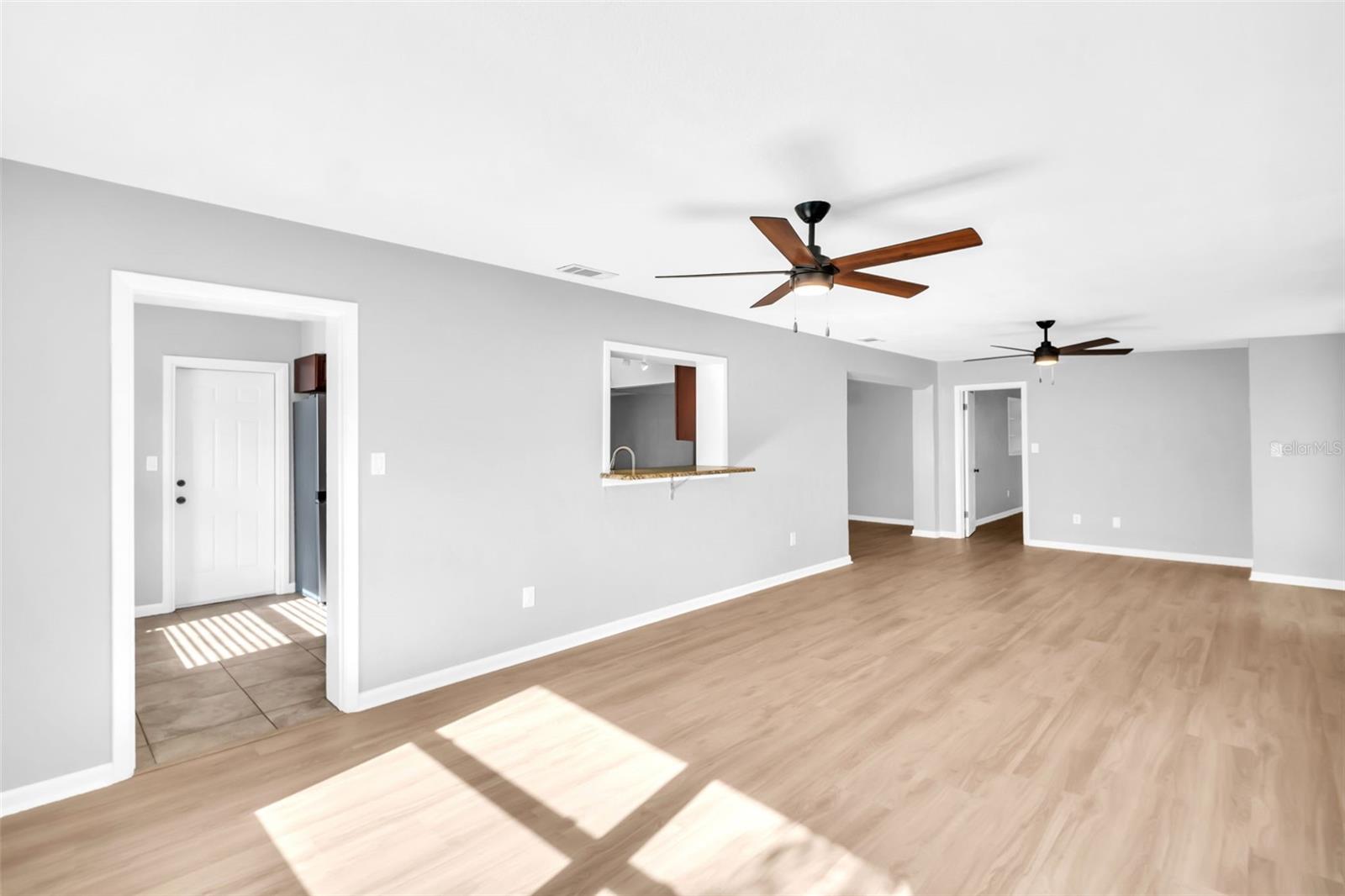 Image 13 of 53 For 13979 Barbados Drive