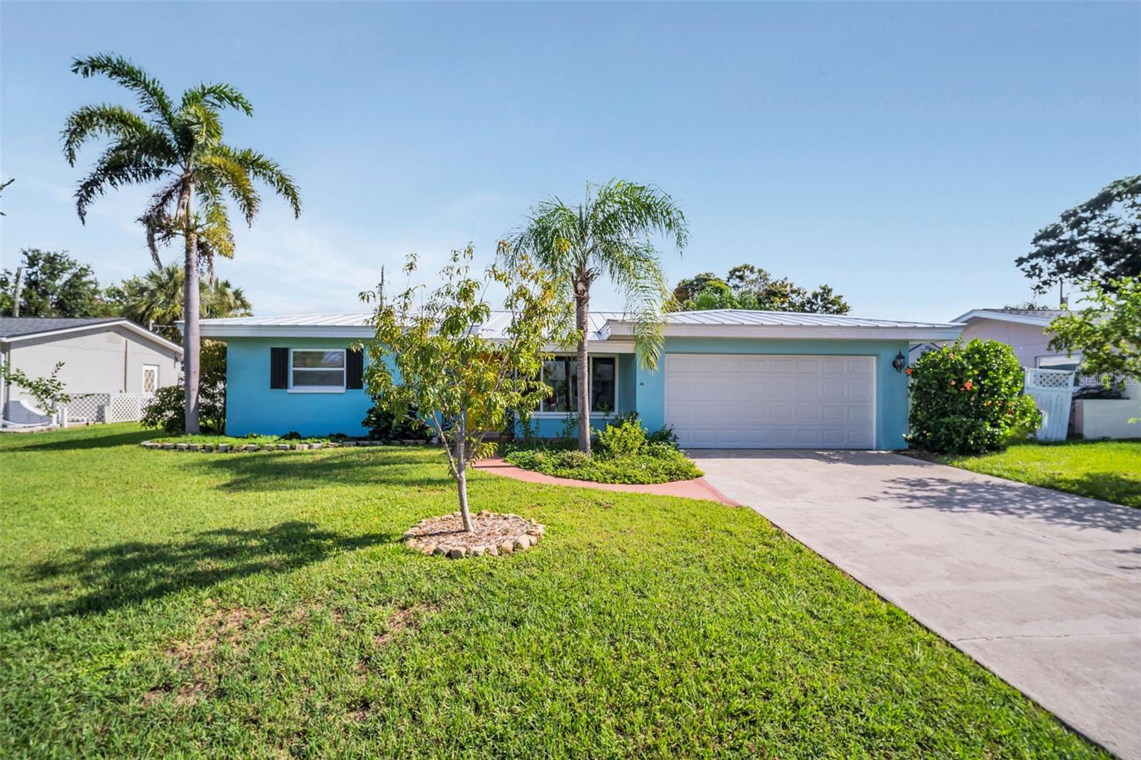 Image 2 of 53 For 13979 Barbados Drive