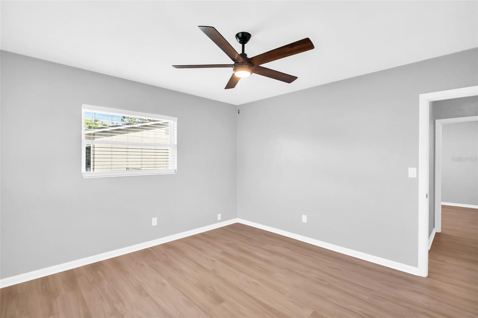 Image 24 of 53 For 13979 Barbados Drive