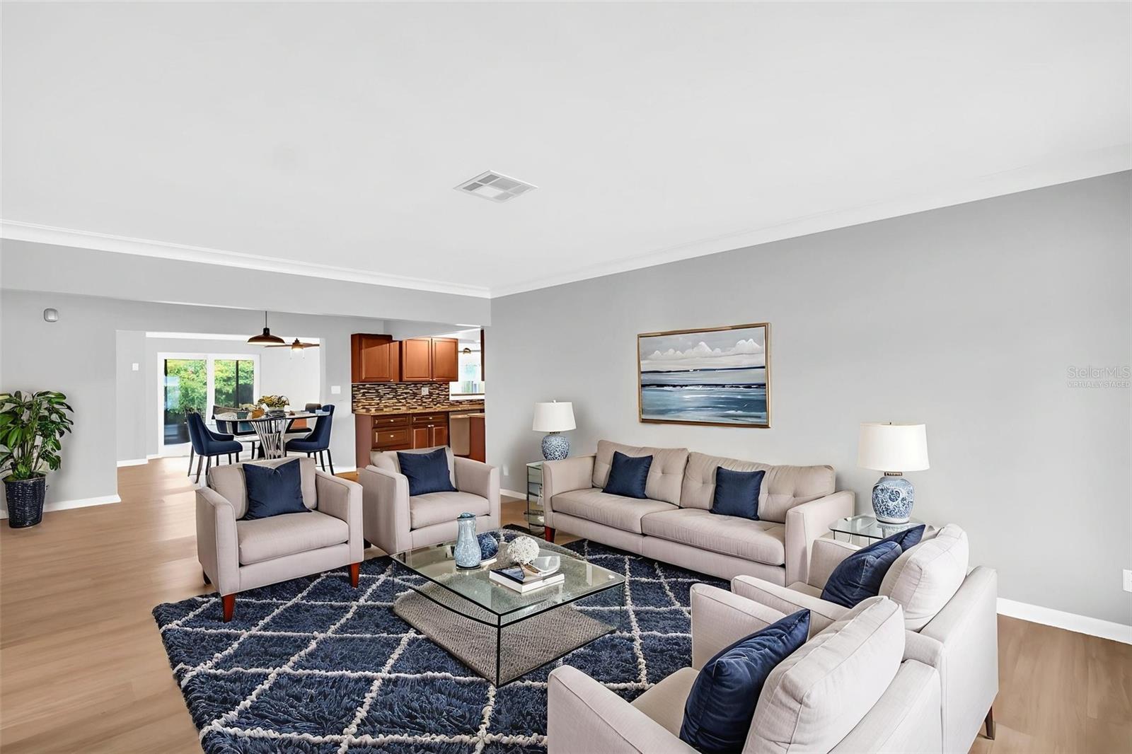 Image 4 of 53 For 13979 Barbados Drive