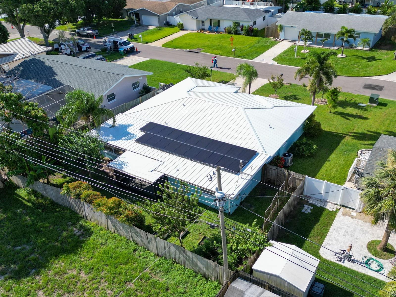 Image 44 of 53 For 13979 Barbados Drive