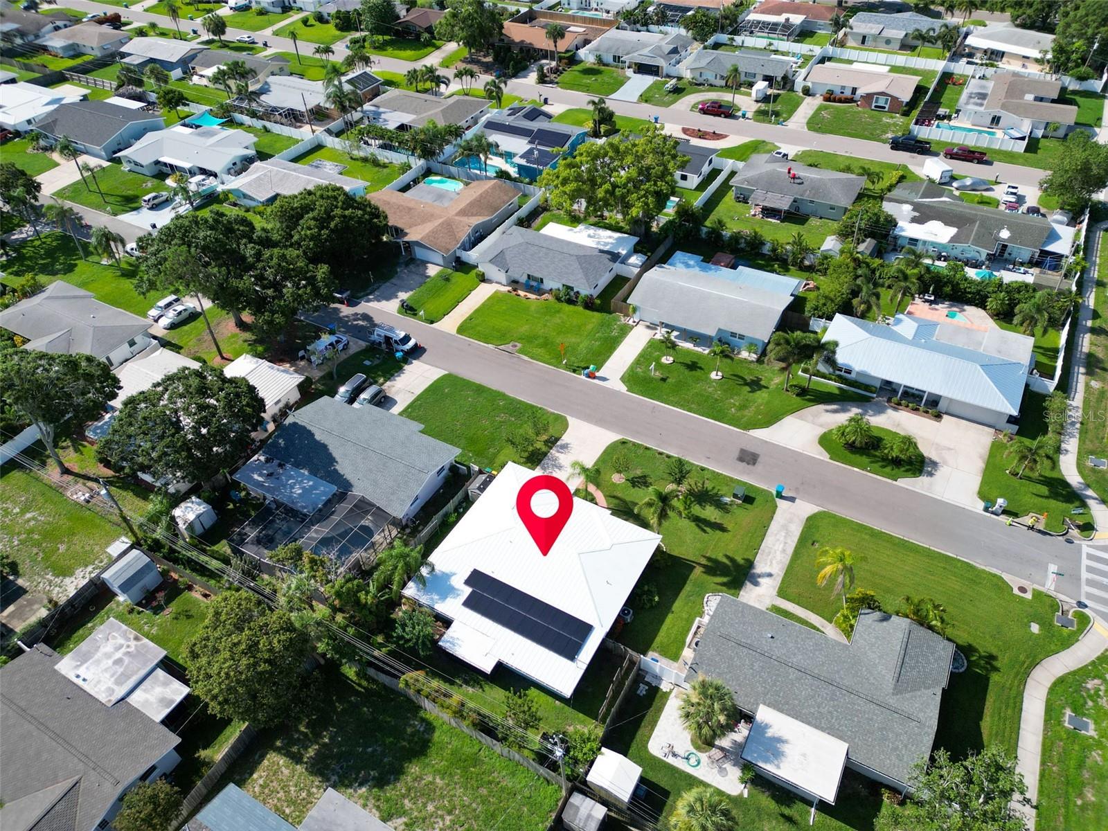 Image 46 of 53 For 13979 Barbados Drive