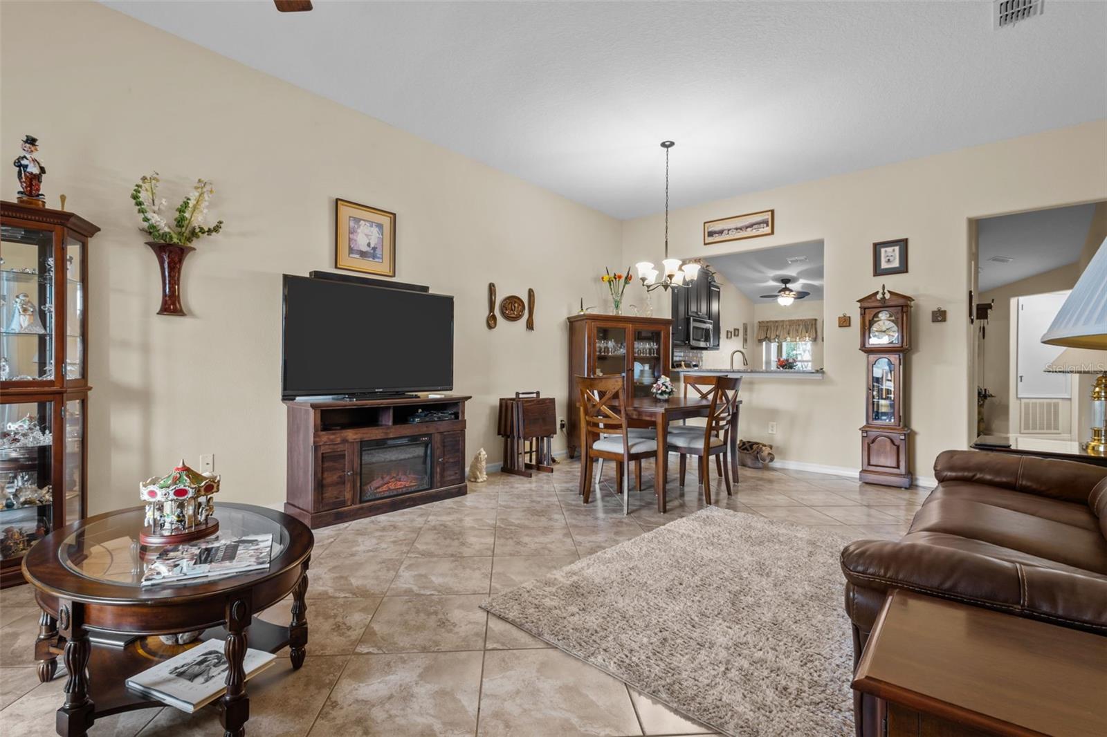 Image 7 of 30 For 13627 Crest Lake Drive