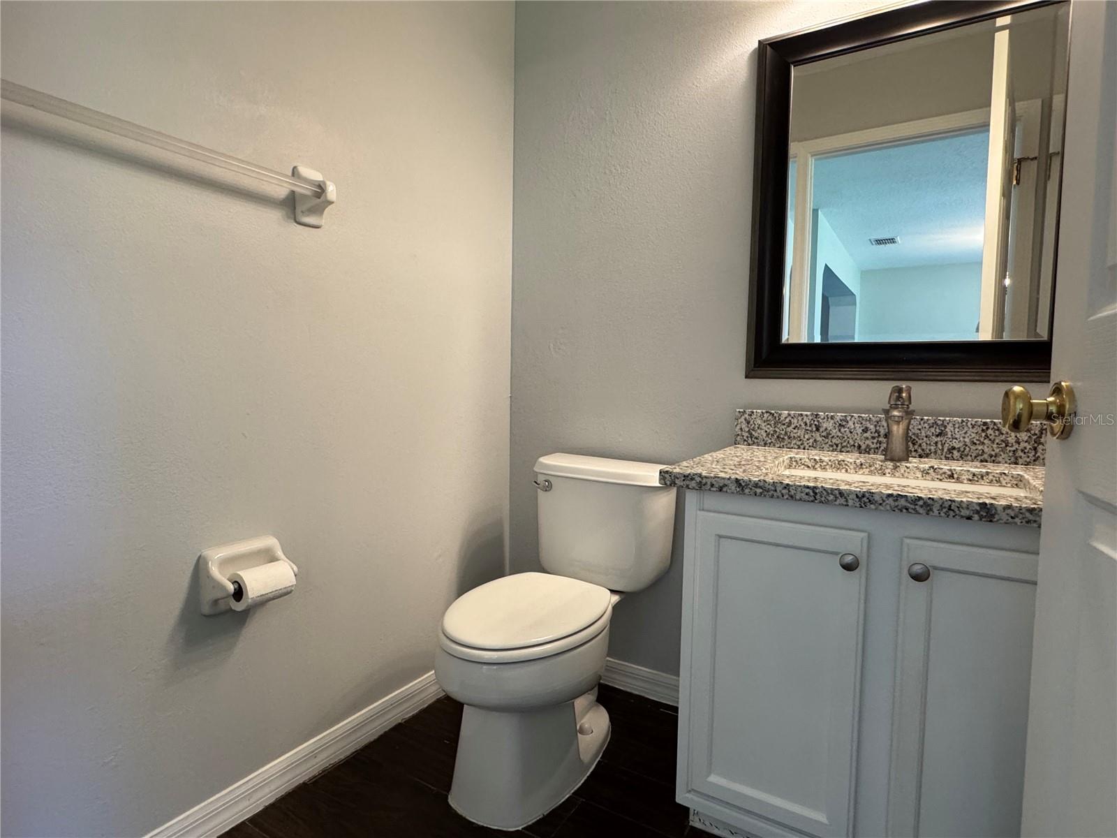 Image 11 of 21 For 2915 Amber Oak Drive