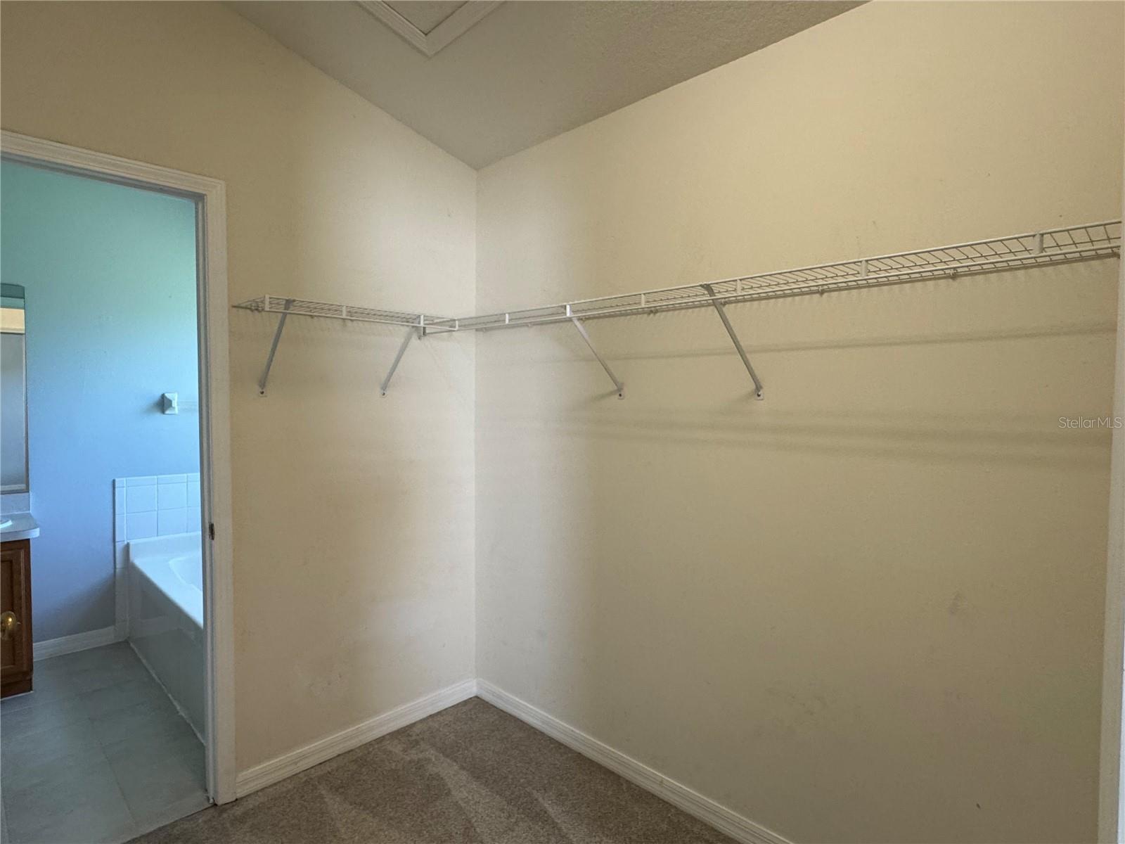 Image 13 of 21 For 2915 Amber Oak Drive