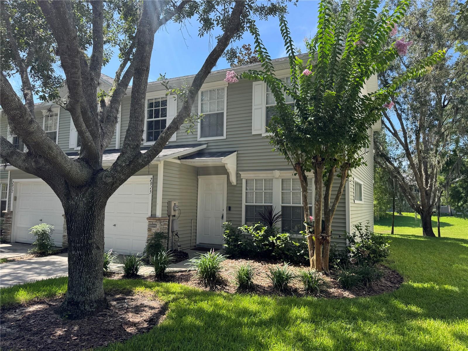 Image 2 of 21 For 2915 Amber Oak Drive