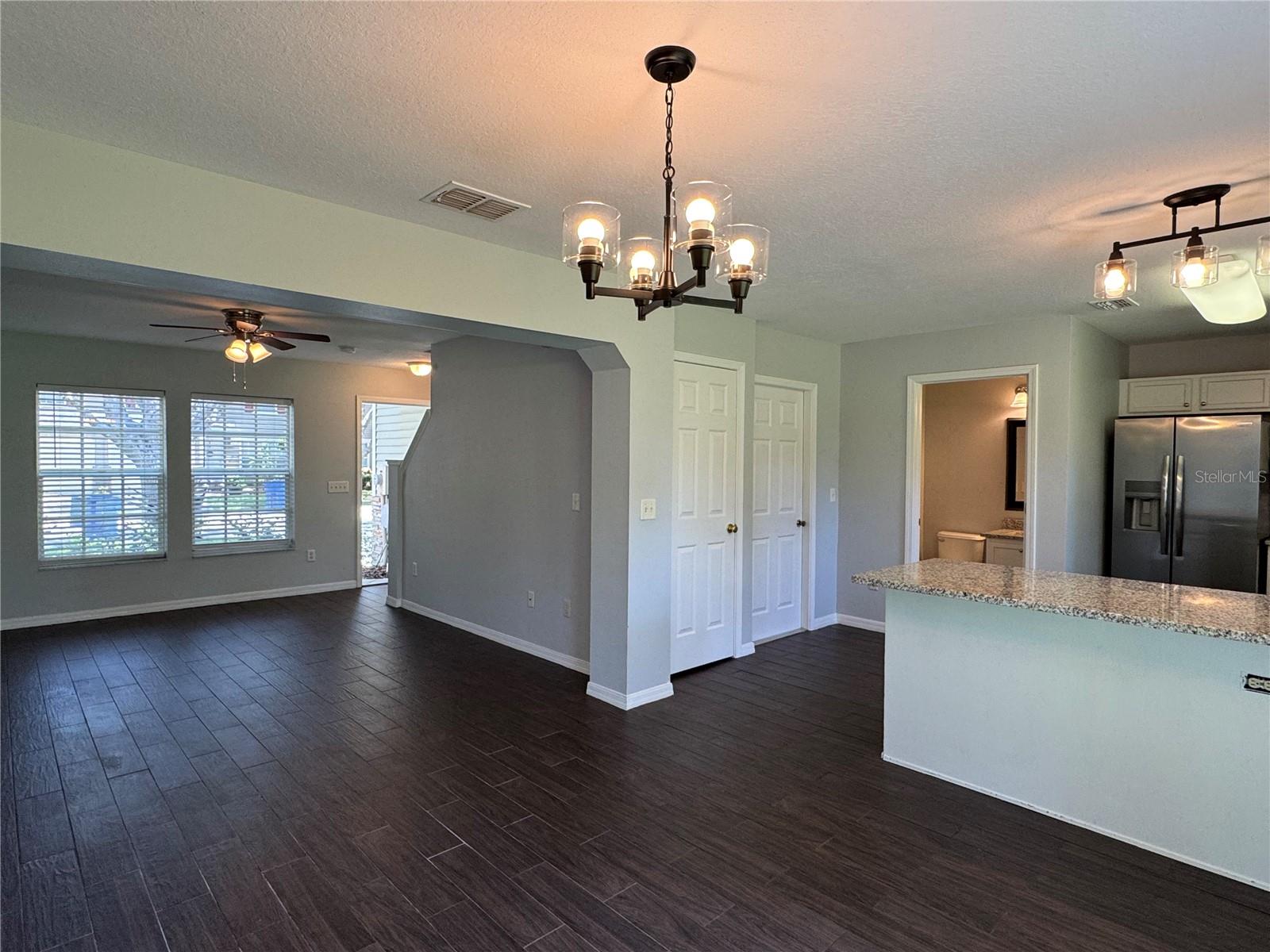 Image 6 of 21 For 2915 Amber Oak Drive