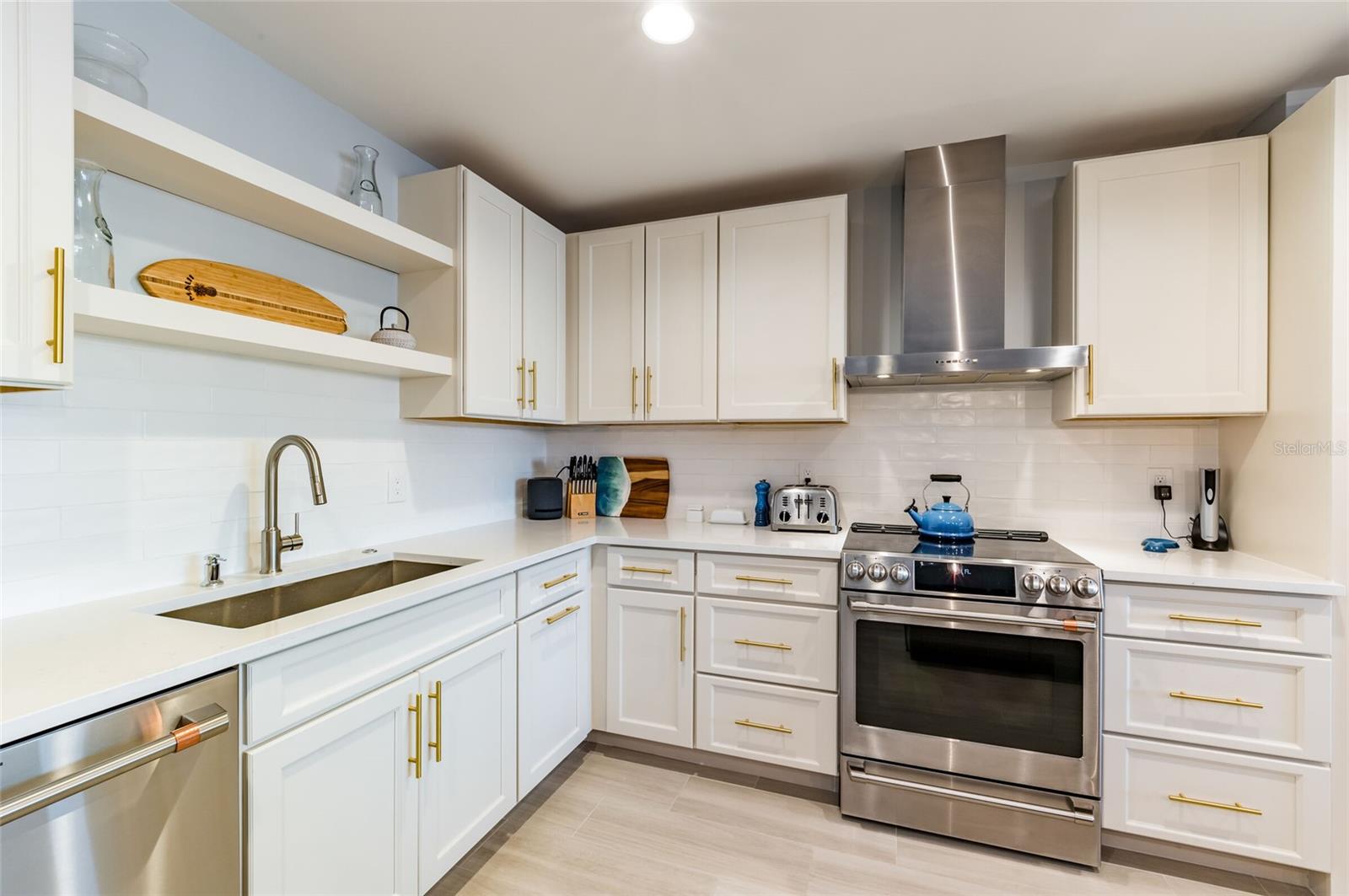 Image 10 of 55 For 920 Osceola Avenue 403