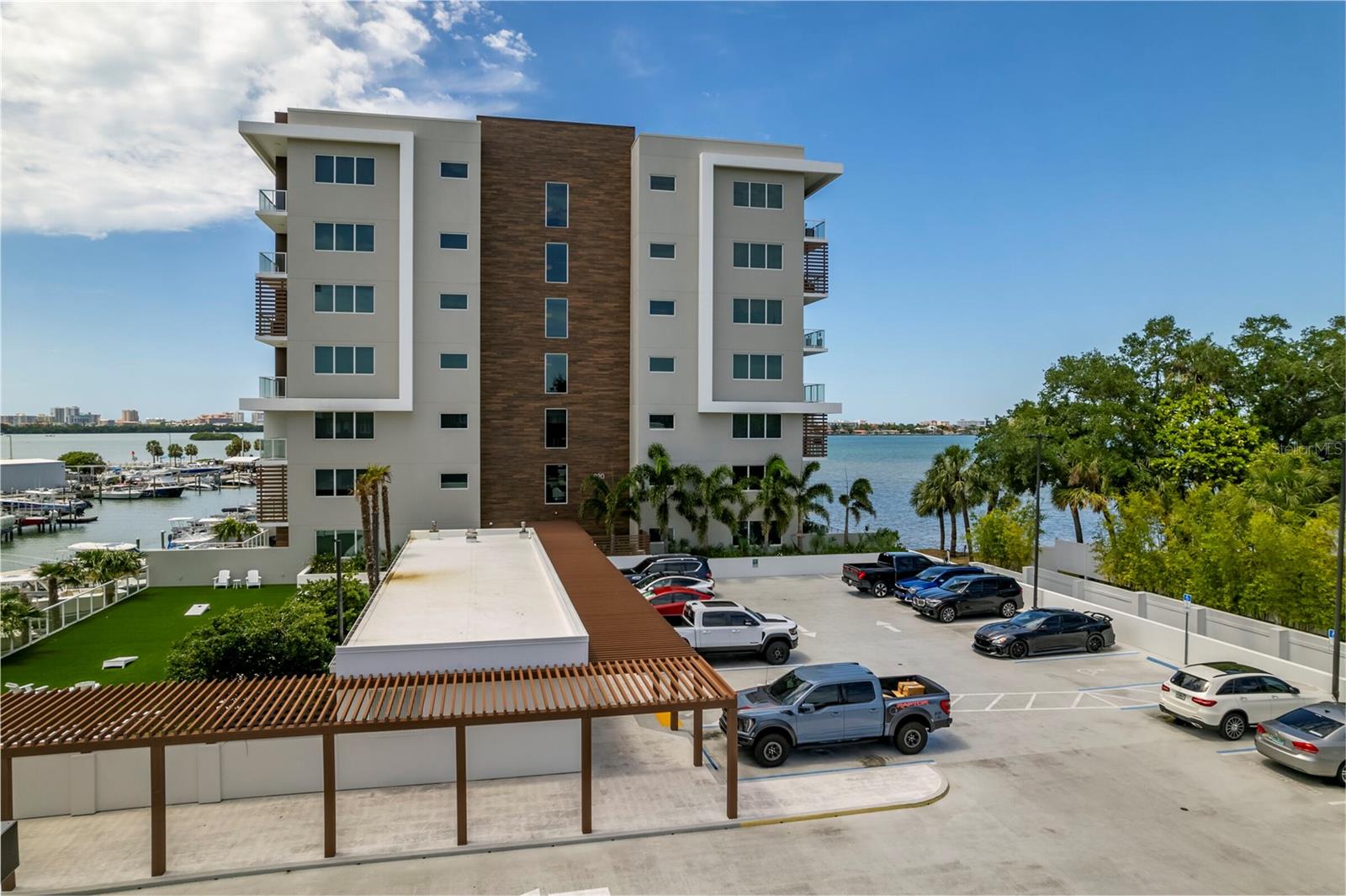 Image 6 of 55 For 920 Osceola Avenue 403