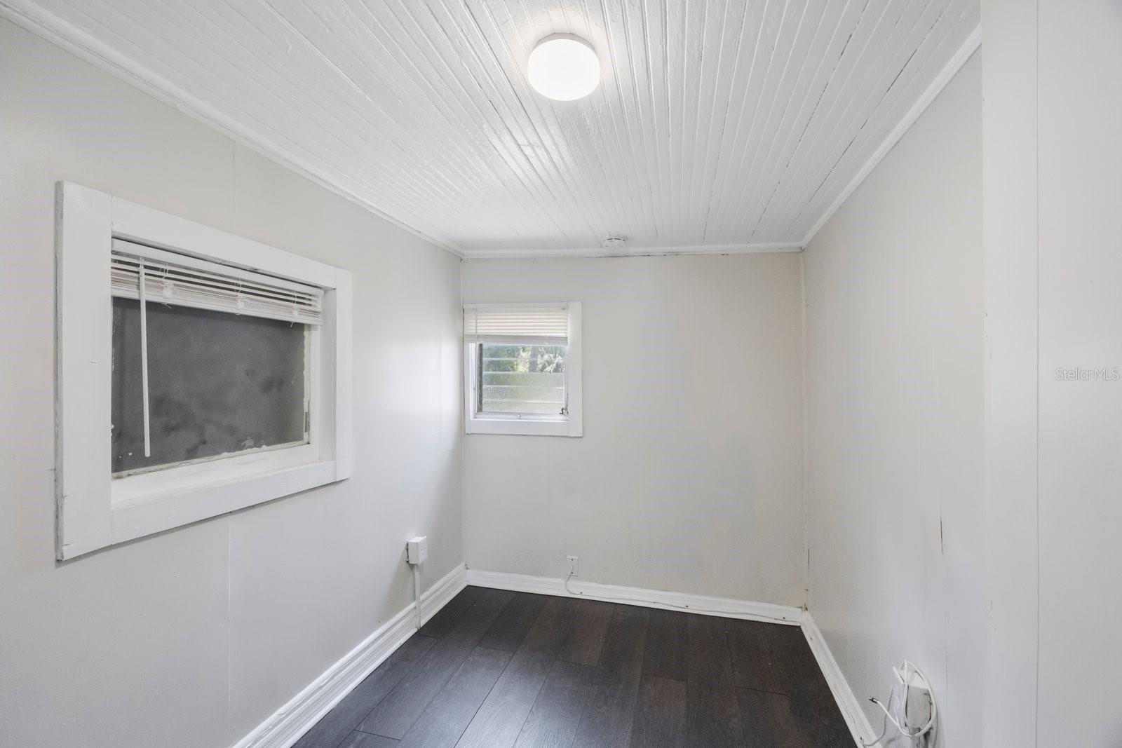 Image 11 of 43 For 325 41st Street N