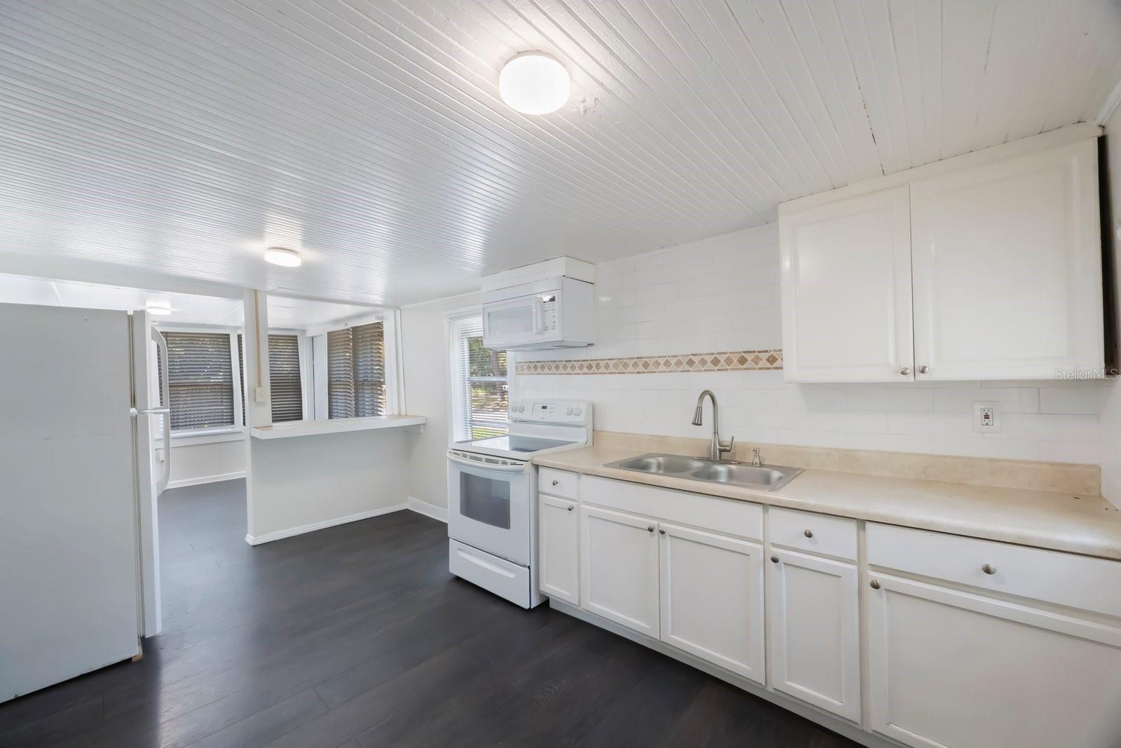 Image 12 of 43 For 325 41st Street N