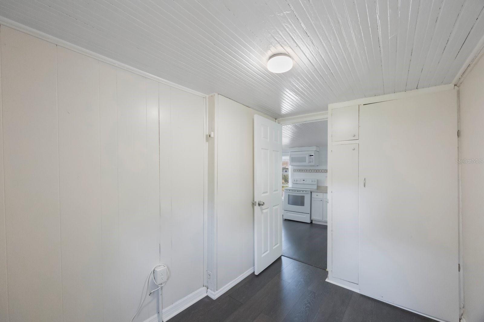 Image 14 of 43 For 325 41st Street N