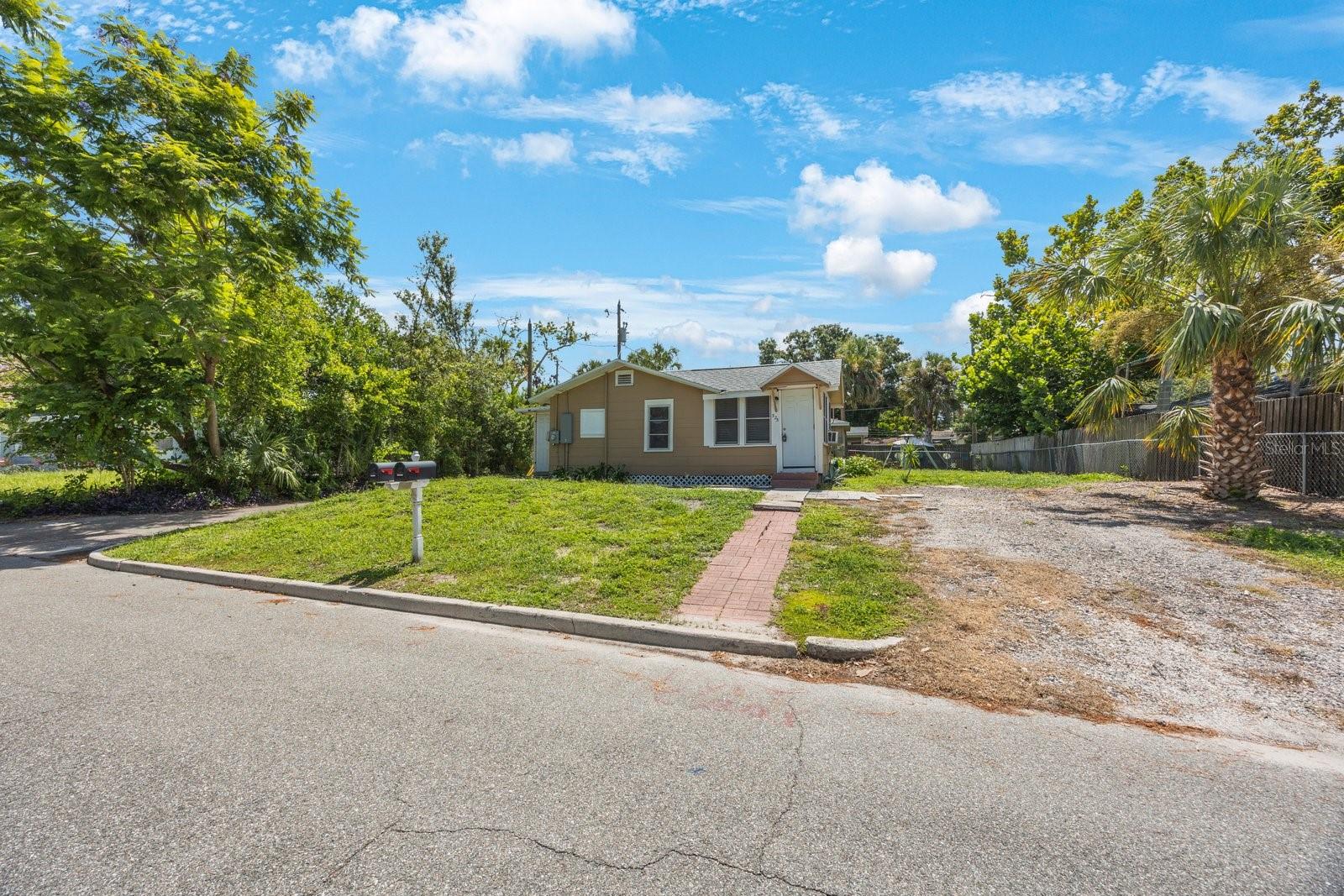 Image 38 of 43 For 325 41st Street N