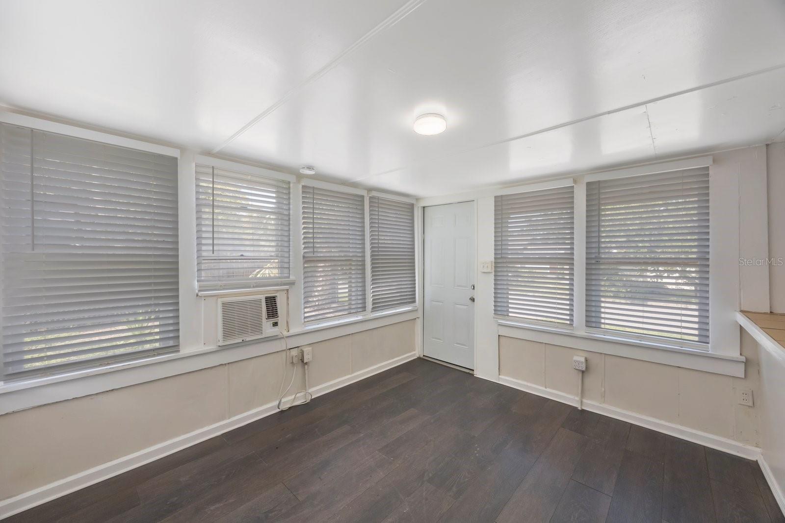 Image 5 of 43 For 325 41st Street N