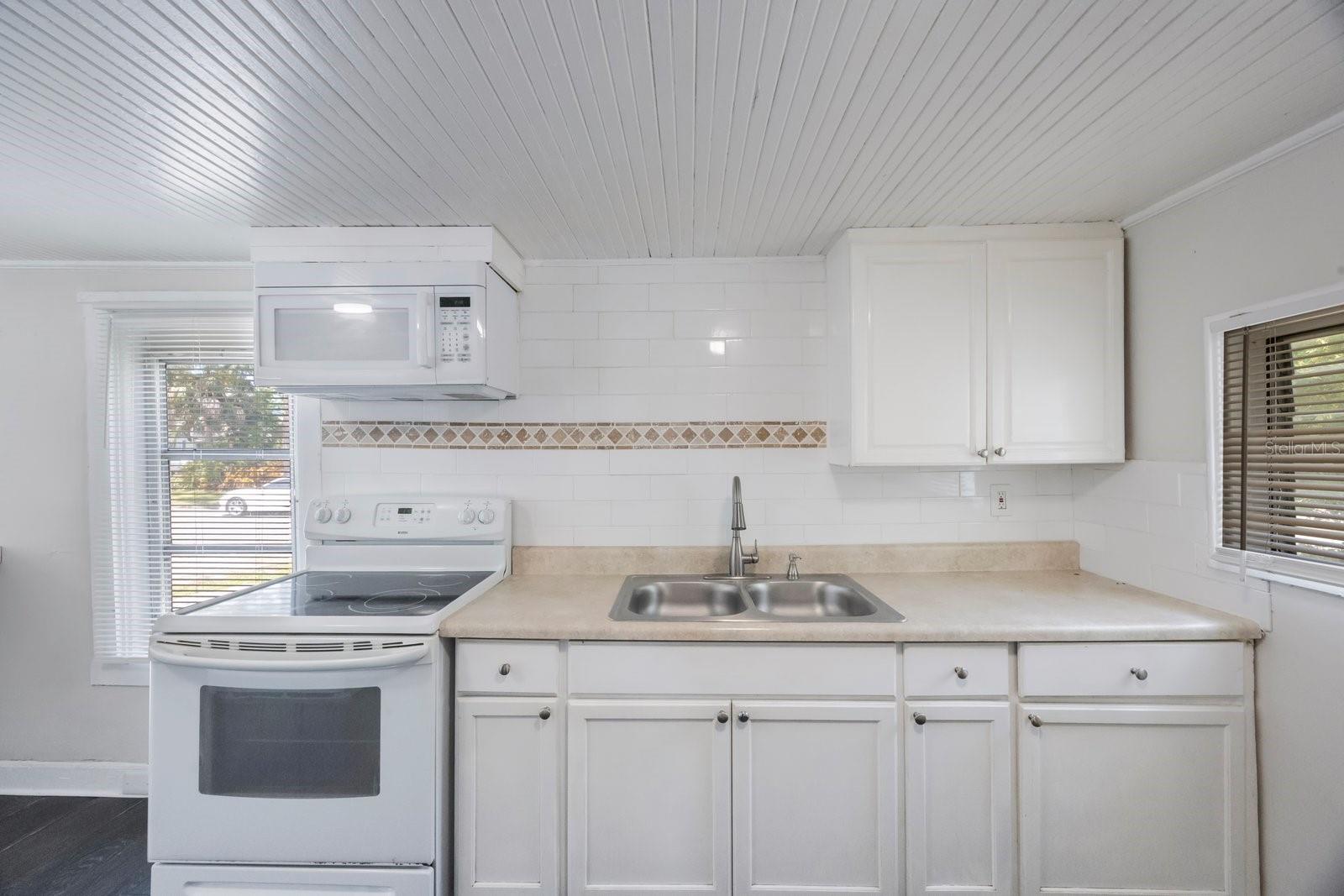 Image 7 of 43 For 325 41st Street N