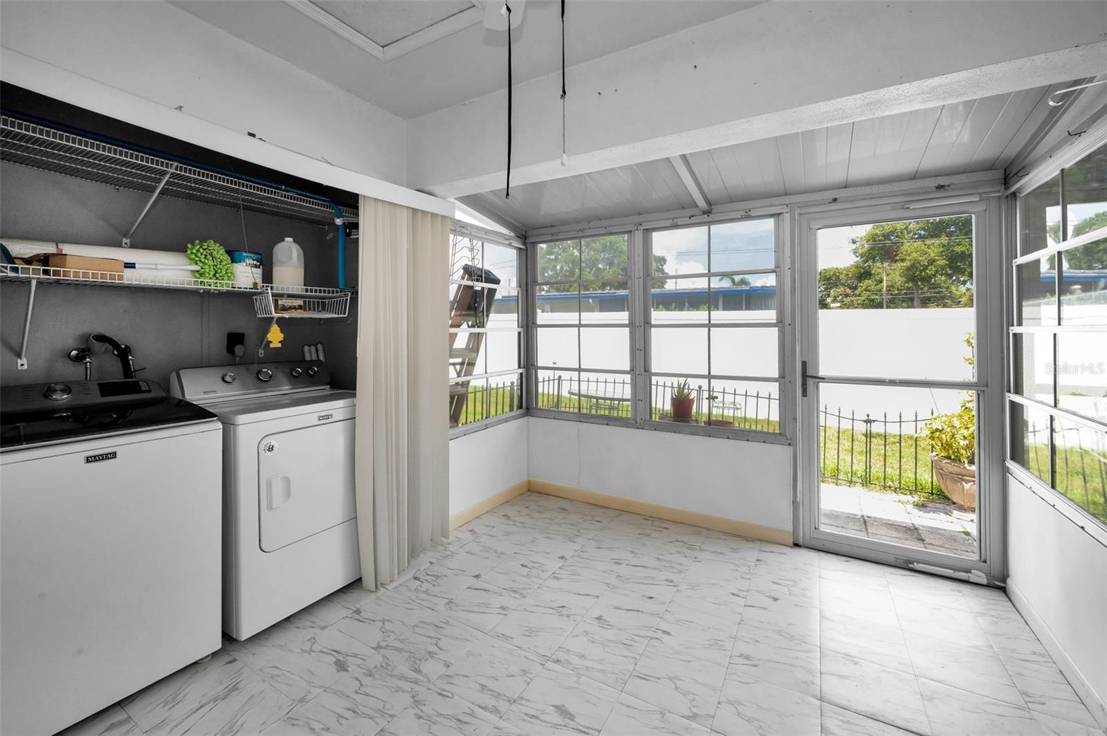 Image 10 of 21 For 2250 Druid Road E 403