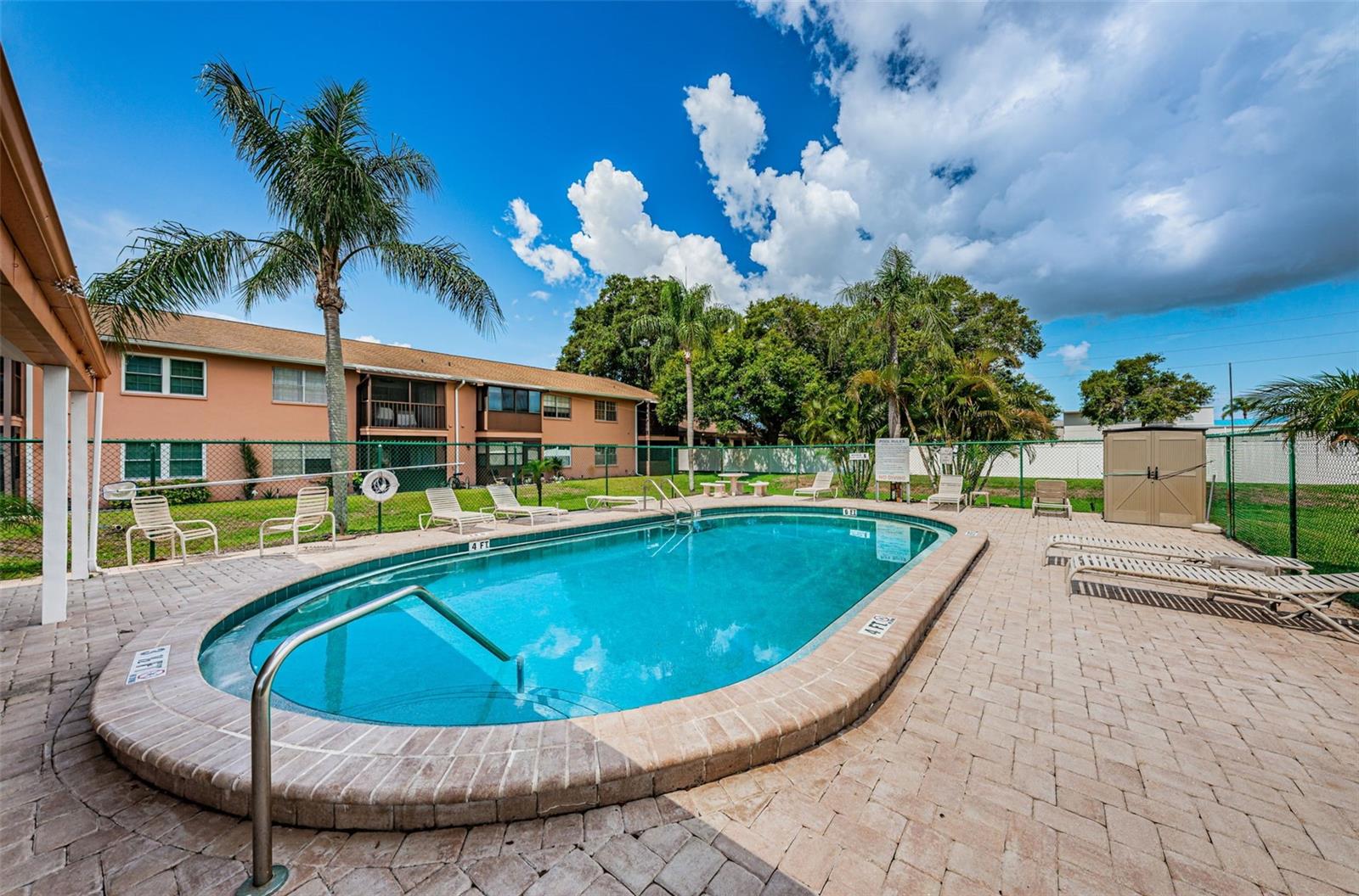 Image 16 of 21 For 2250 Druid Road E 403