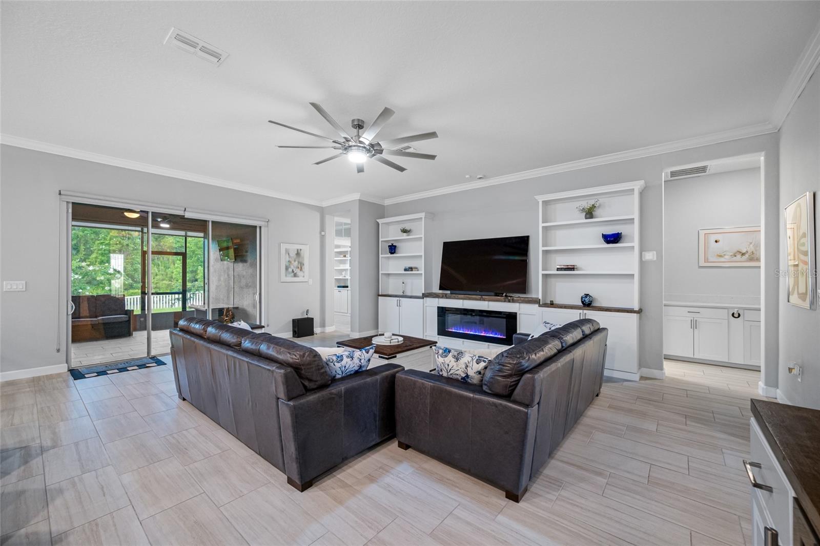Listing photo id 9 for 10639 Bailey Pearl Court