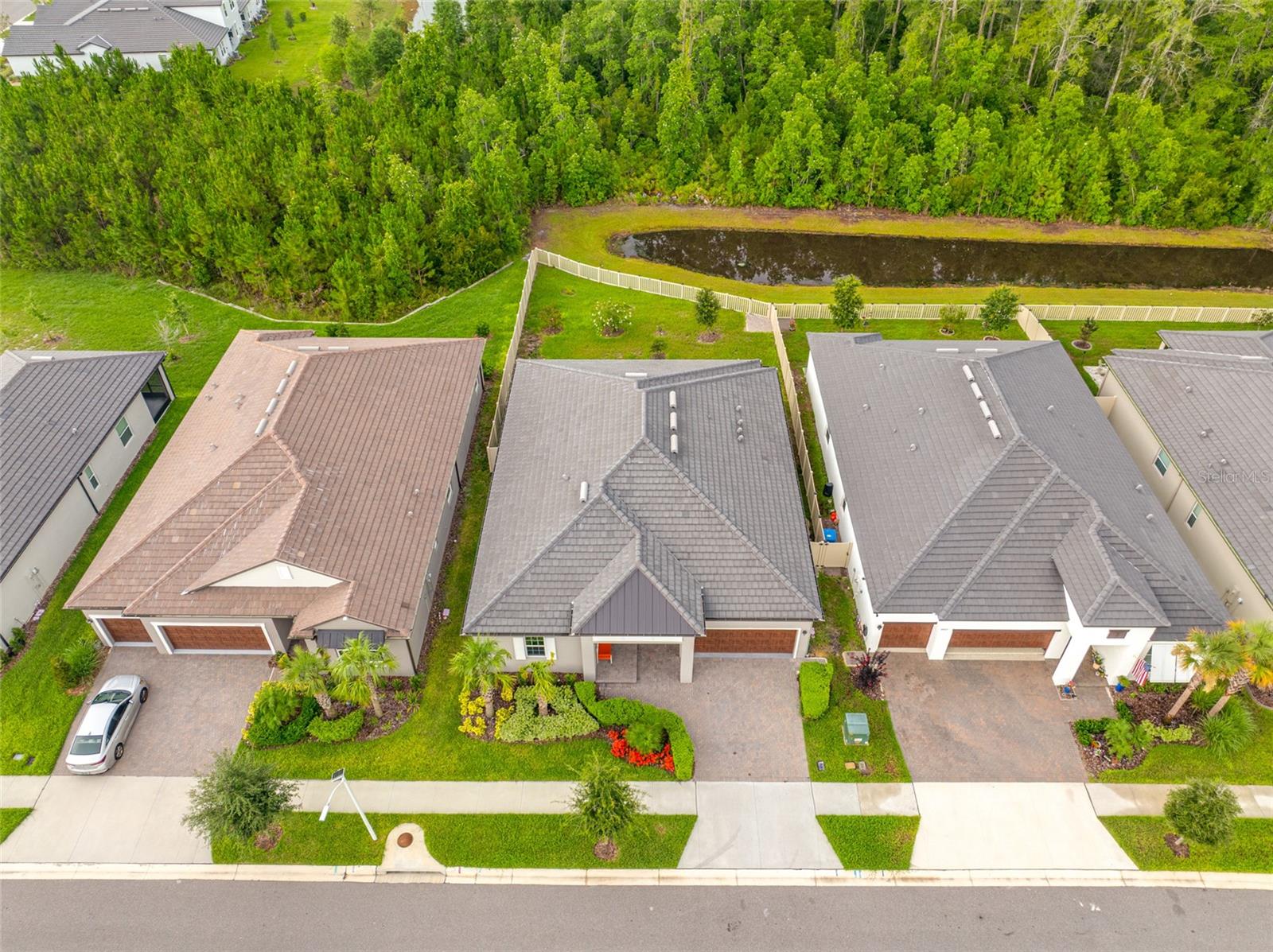 Listing photo id 0 for 10639 Bailey Pearl Court