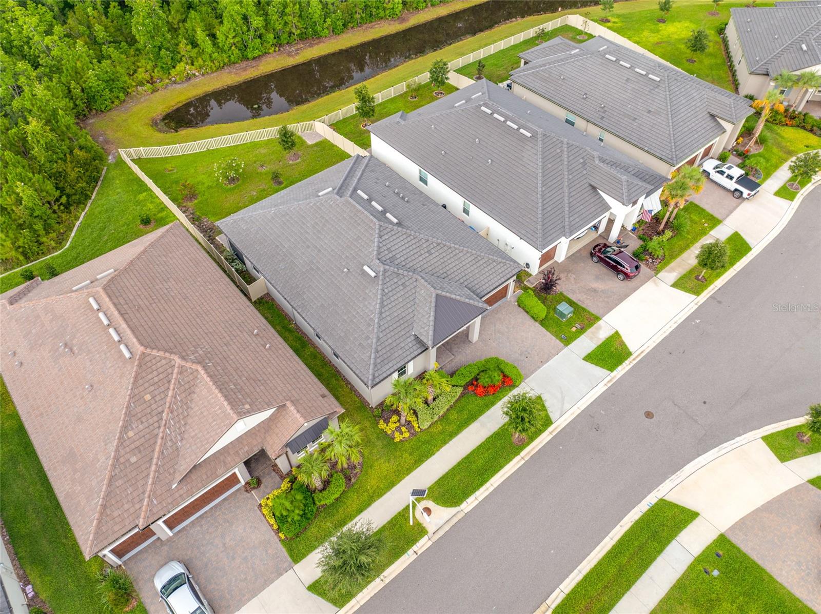 Listing photo id 77 for 10639 Bailey Pearl Court