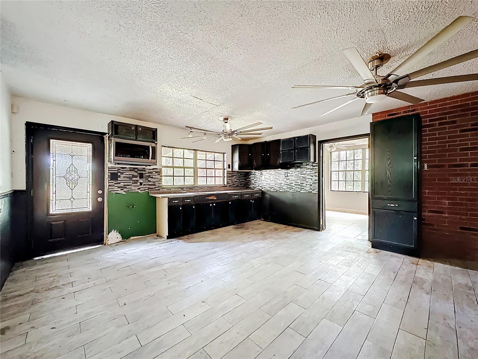 Image 16 of 41 For 1022 12th Street