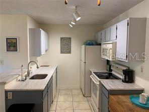 Image 8 of 32 For 10265 Gandy Boulevard N 1103