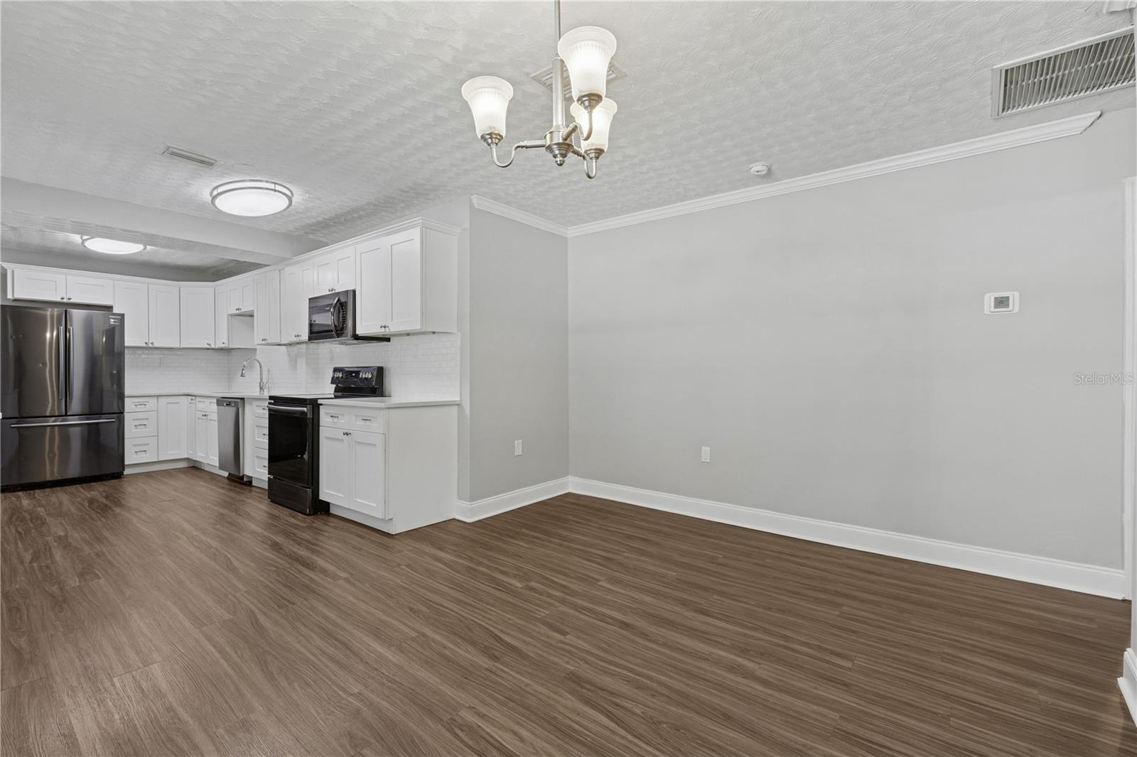 Image 4 of 15 For 3301 Price Avenue